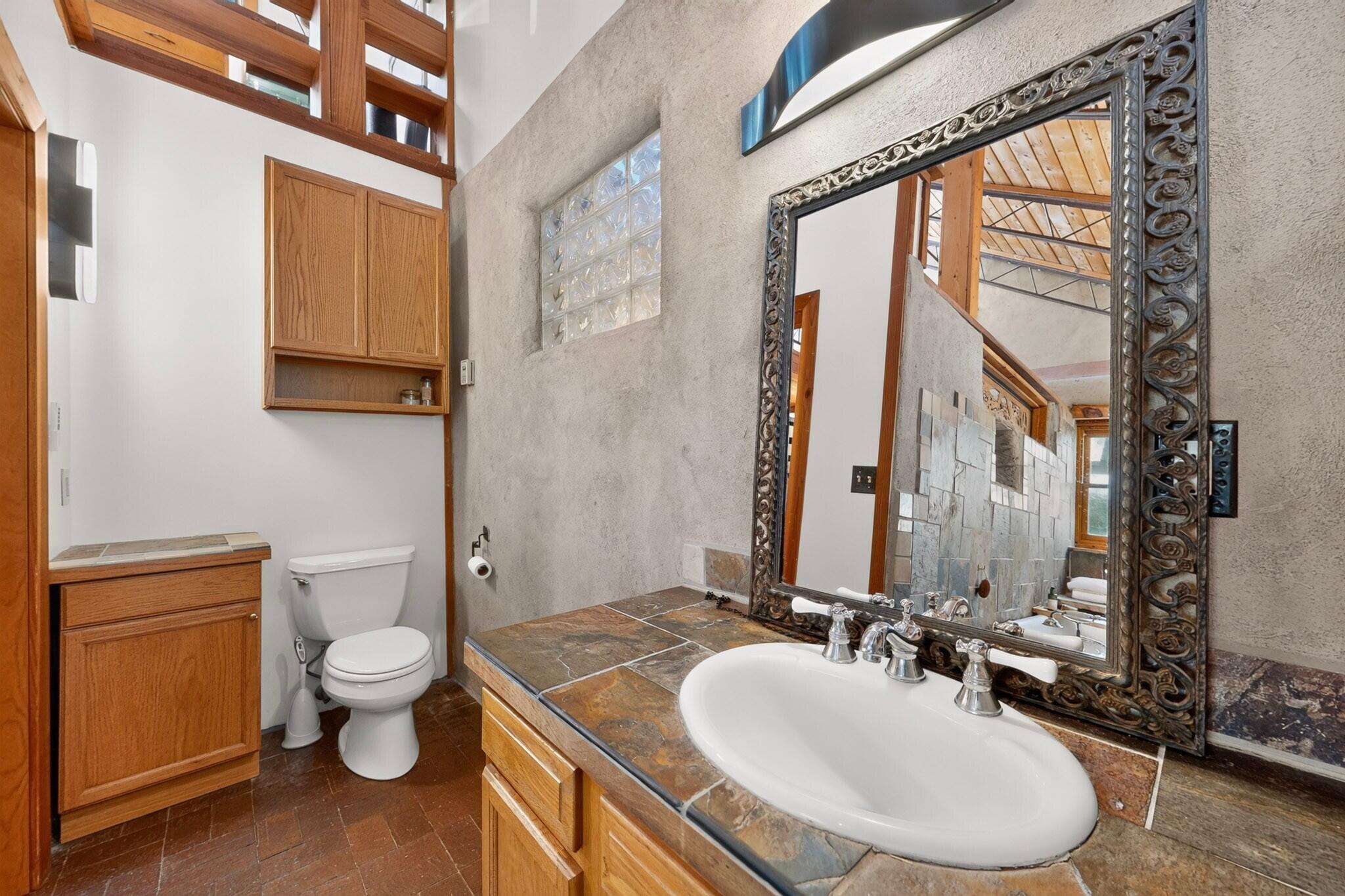 Photo 4 — 1511 San Lorenzo Avenue NW