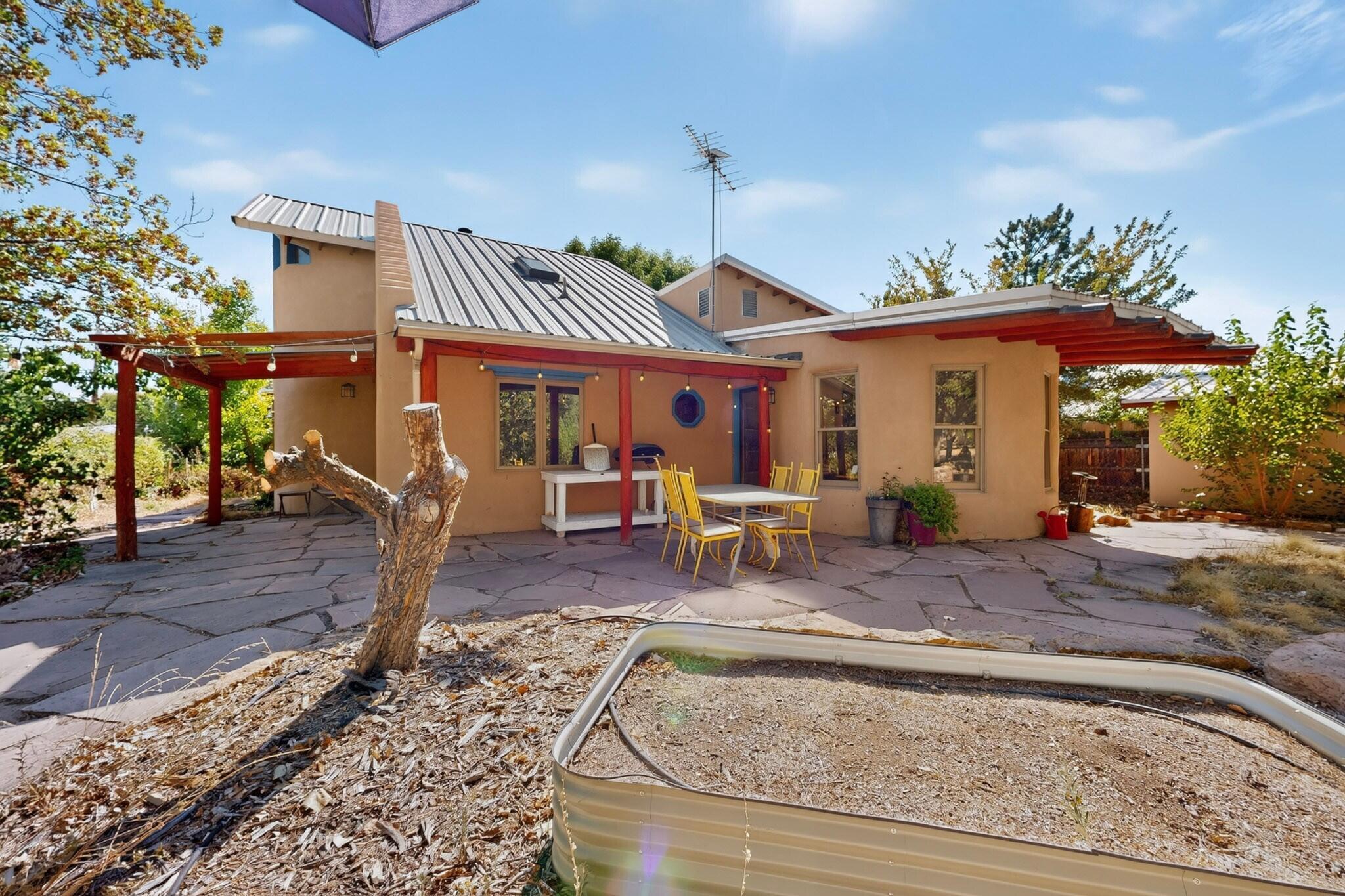 Photo 15 — 1511 San Lorenzo Avenue NW