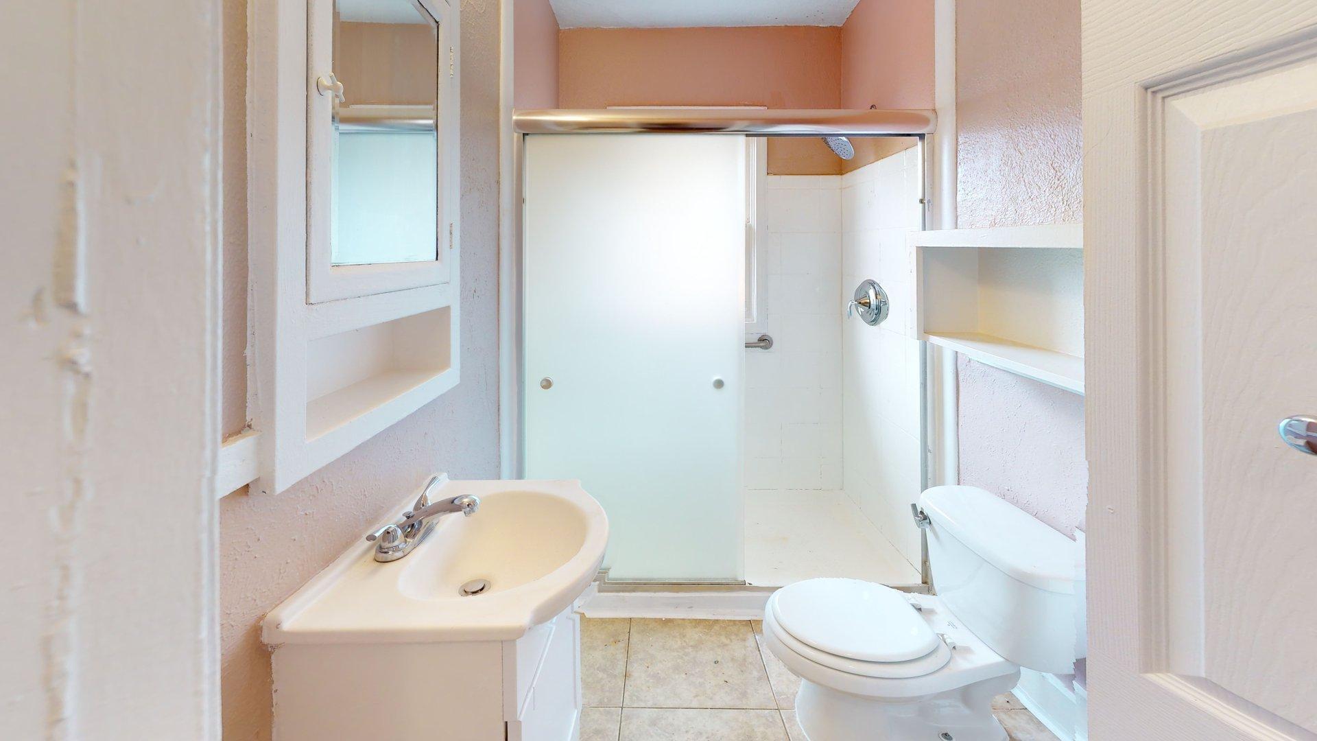 Photo 2 — 121 Princeton Drive SE
