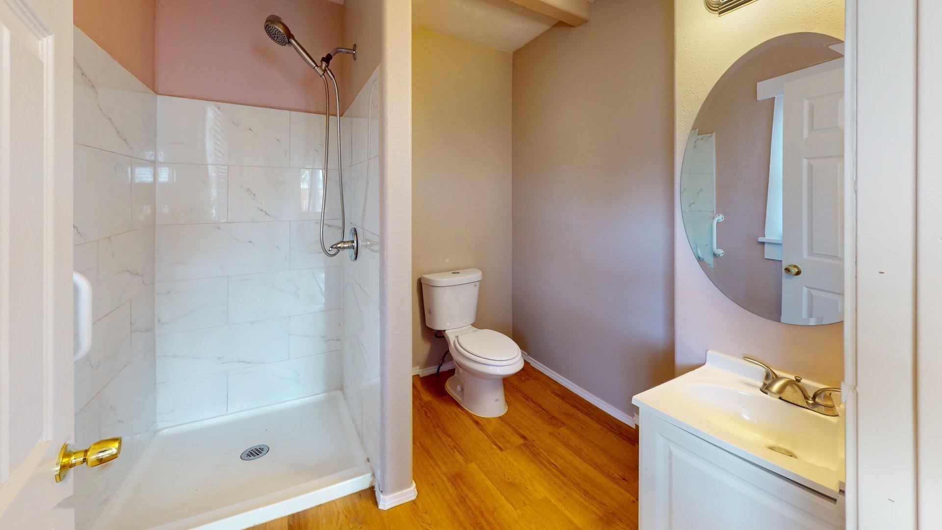 Photo 3 — 121 Princeton Drive SE