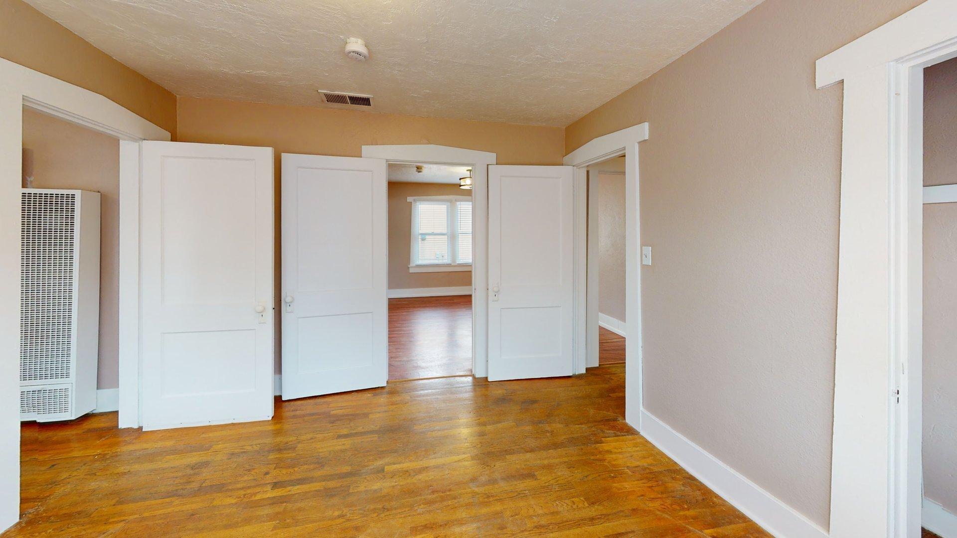 Photo 4 — 121 Princeton Drive SE