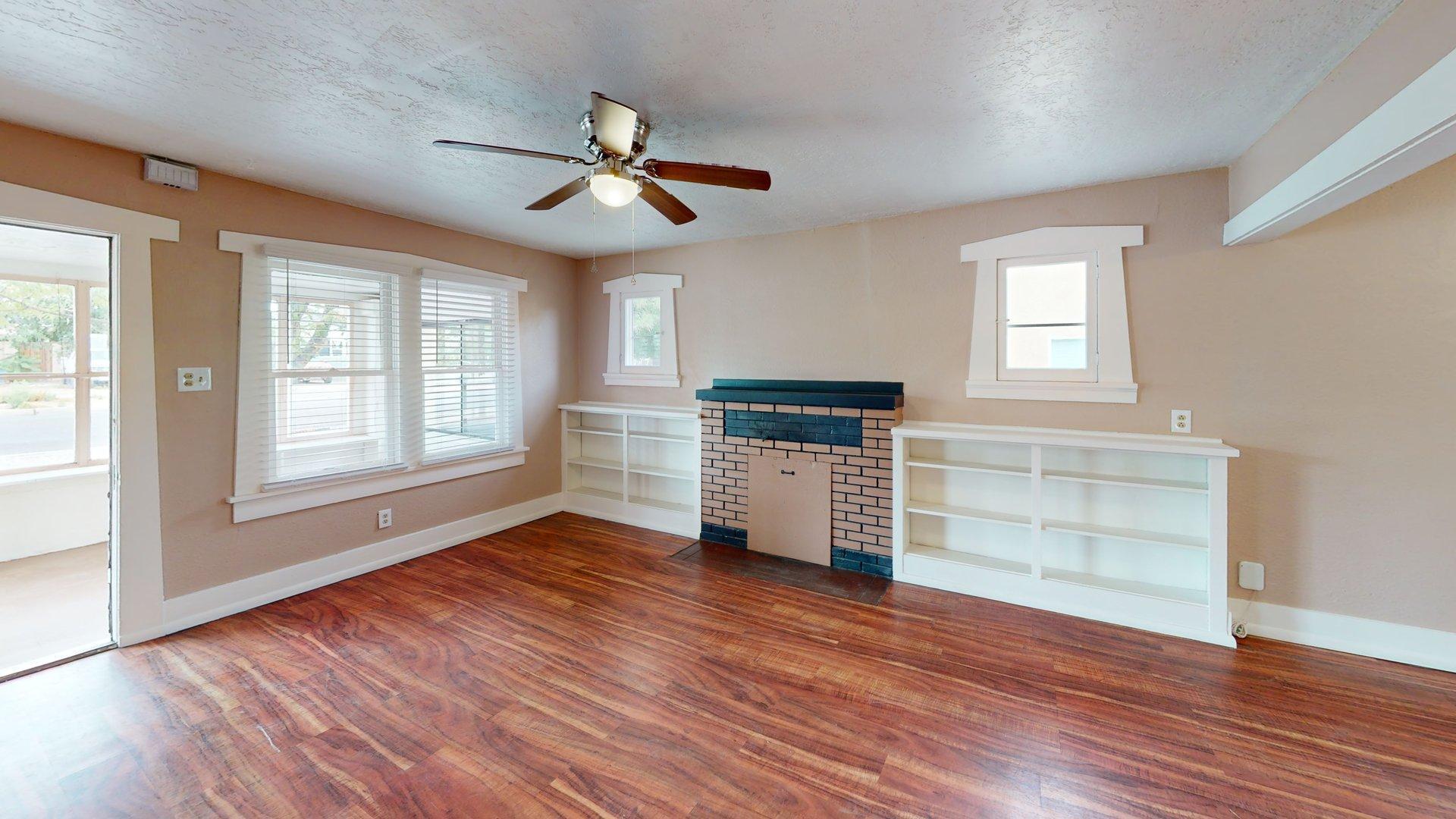 Photo 13 — 121 Princeton Drive SE