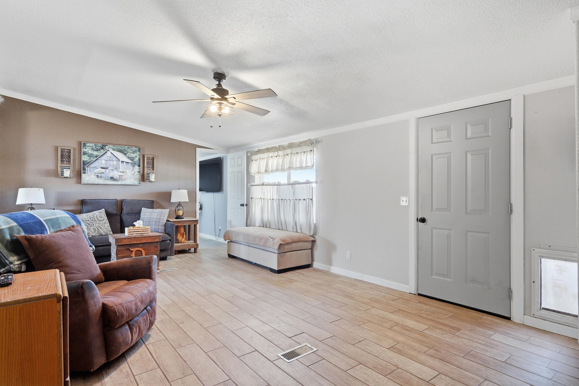 Photo 3 — 18 Brent Drive