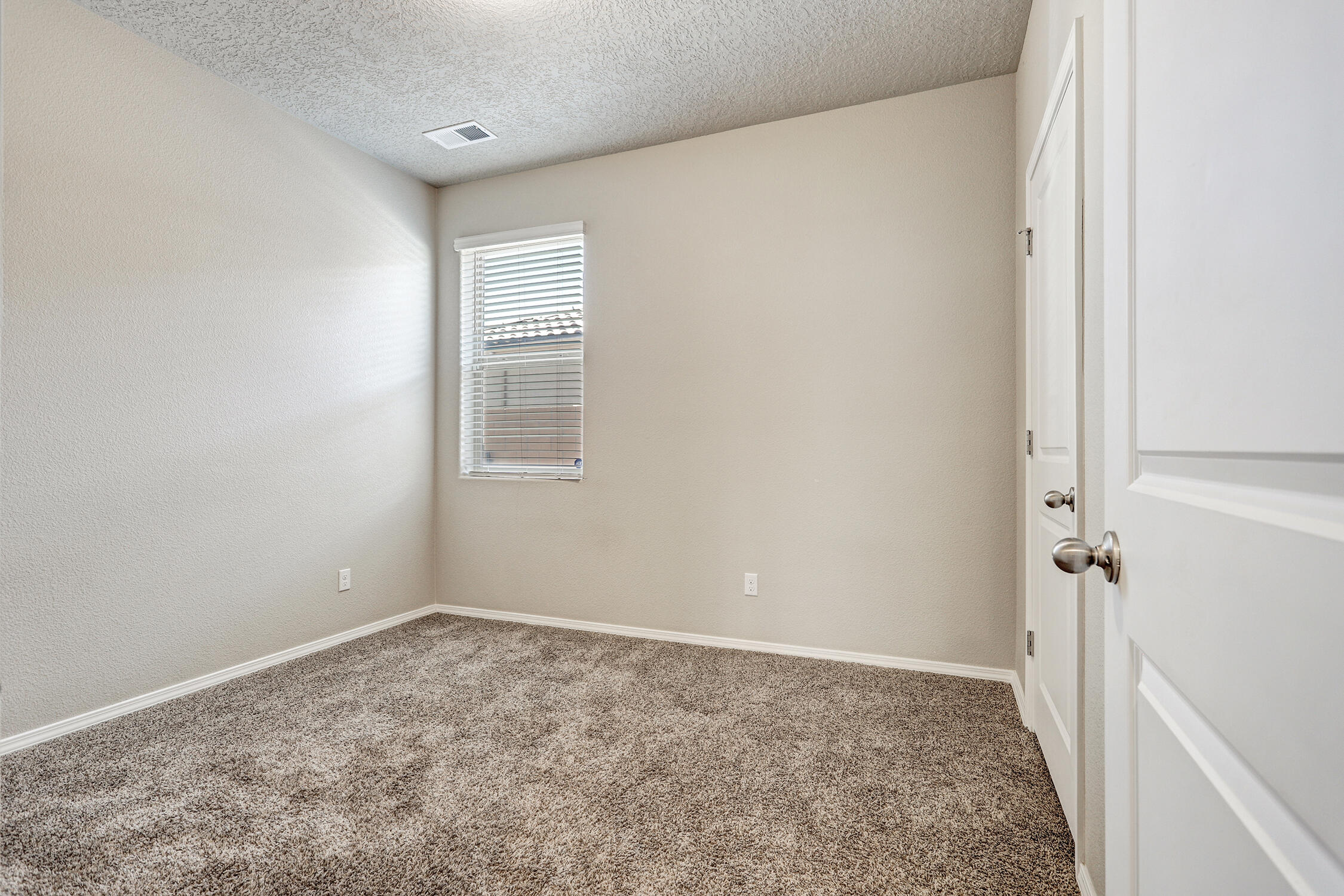 Photo 15 — 1841 Valle Vista Road NW
