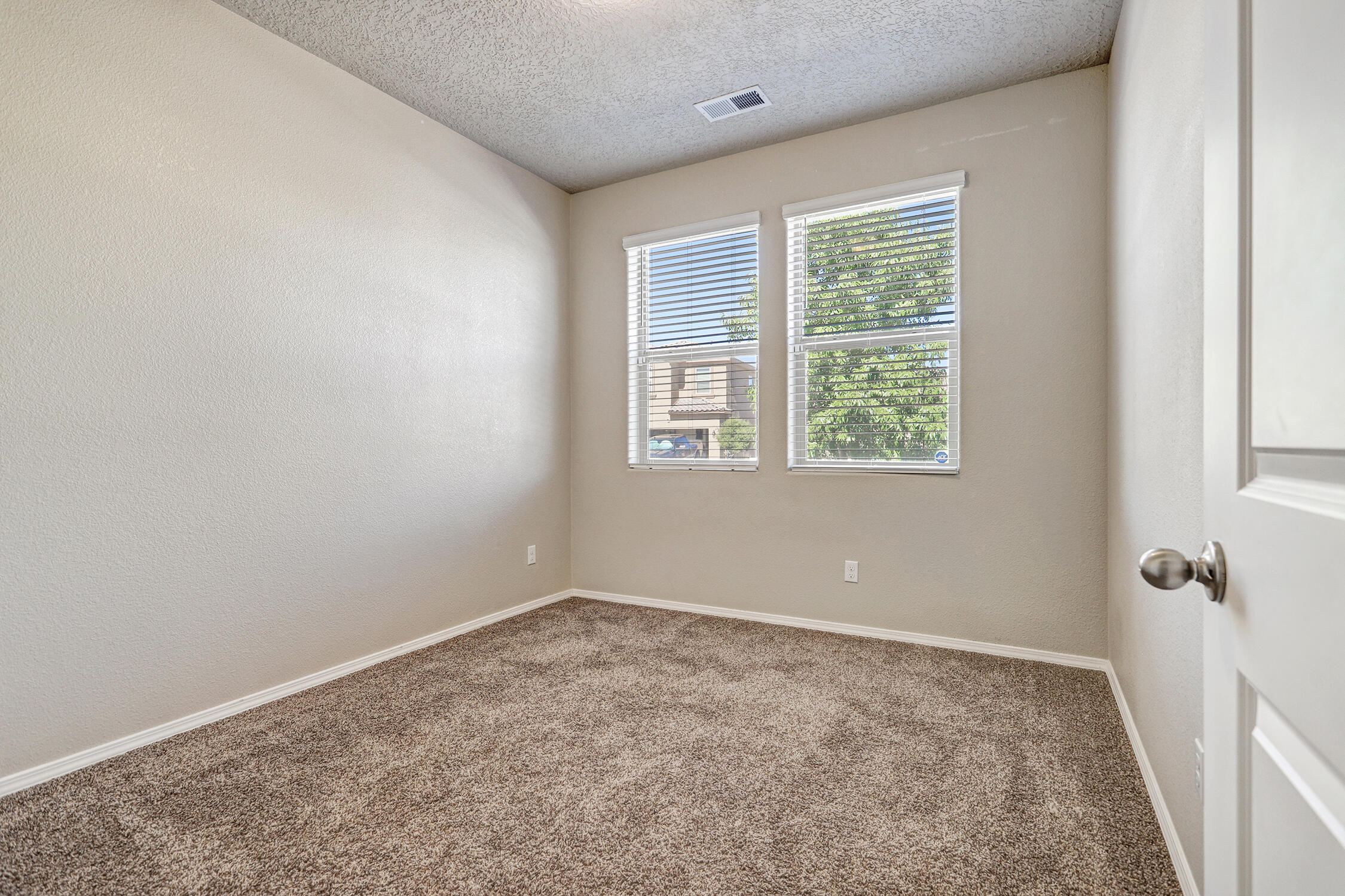 Photo 17 — 1841 Valle Vista Road NW
