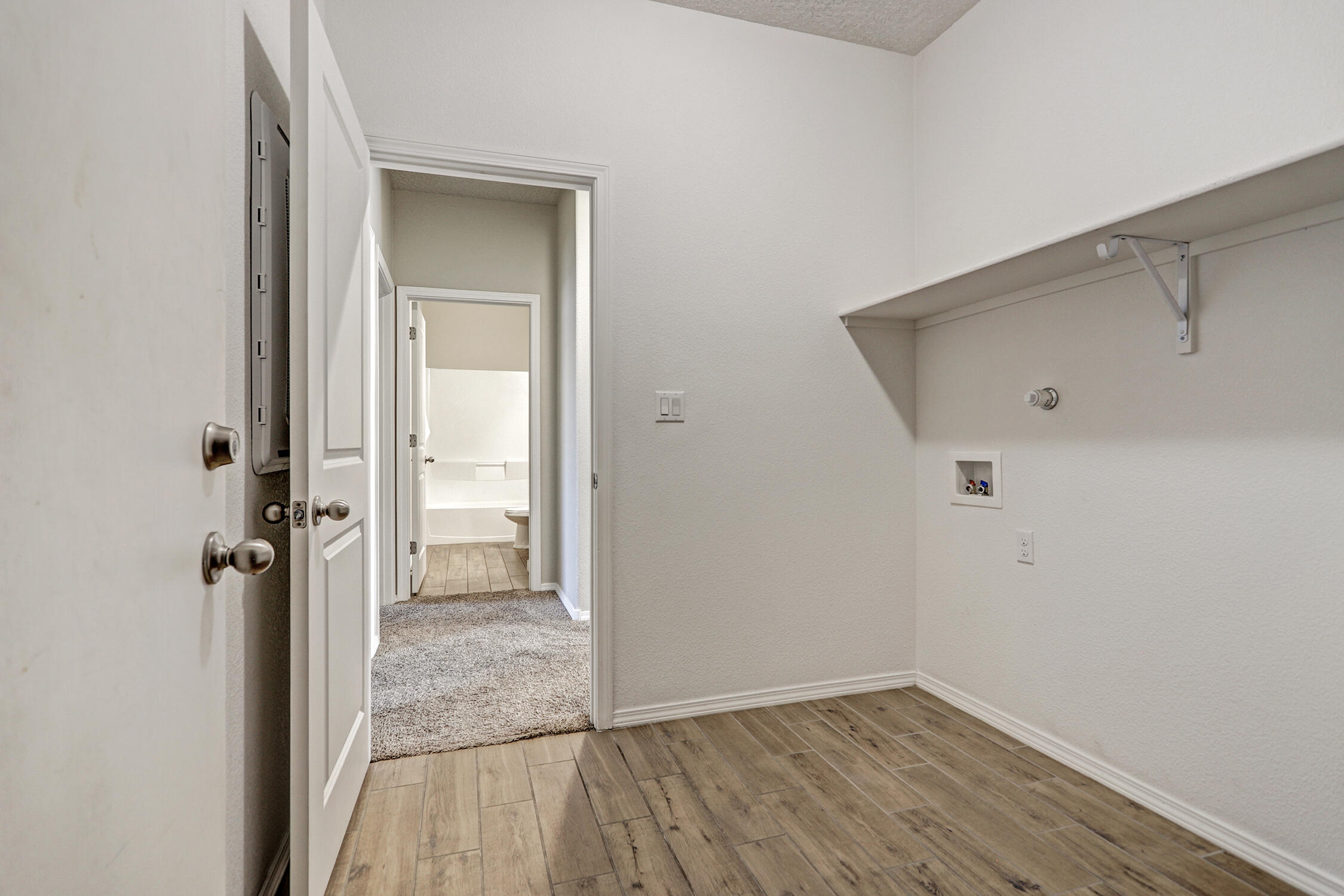 Photo 18 — 1841 Valle Vista Road NW