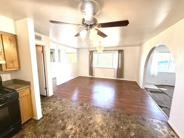 Photo 19 — 11916 Euclid Court NE