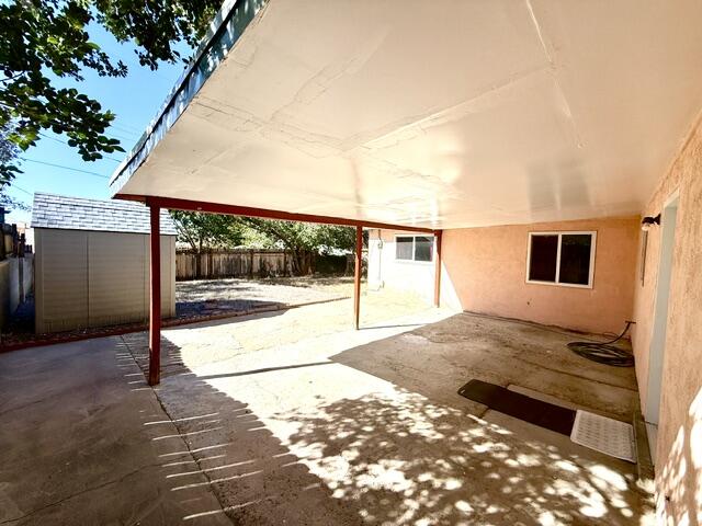 Photo 11 — 11916 Euclid Court NE