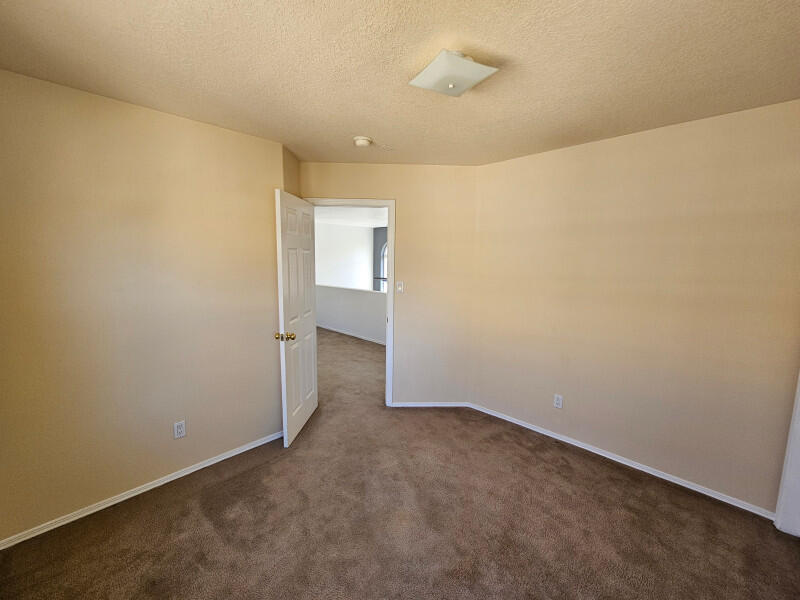 Photo 5 — 4844 Stafford Place NW