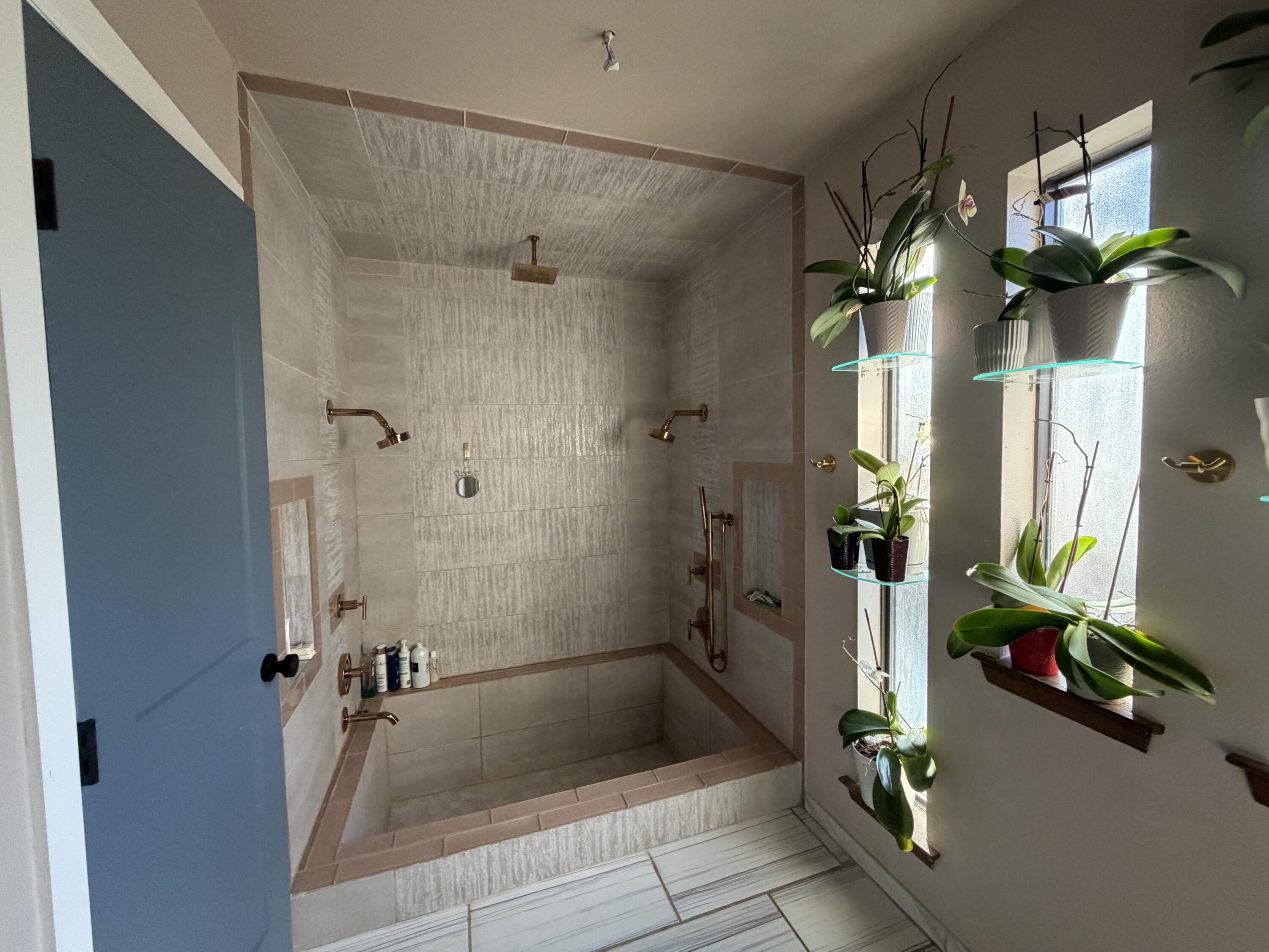 Photo 13 — 5504 Palomino Drive NW