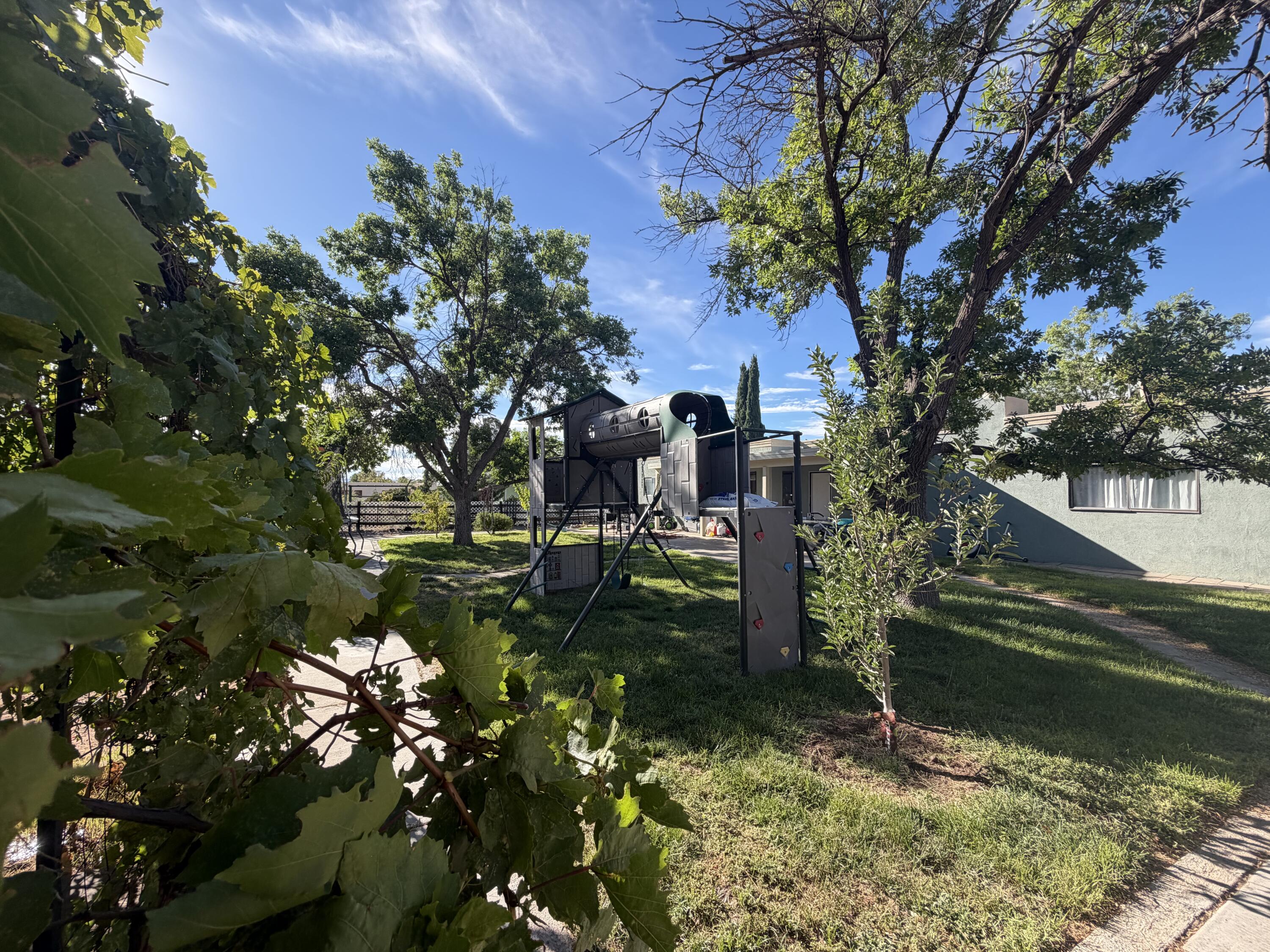 Photo 10 — 5504 Palomino Drive NW