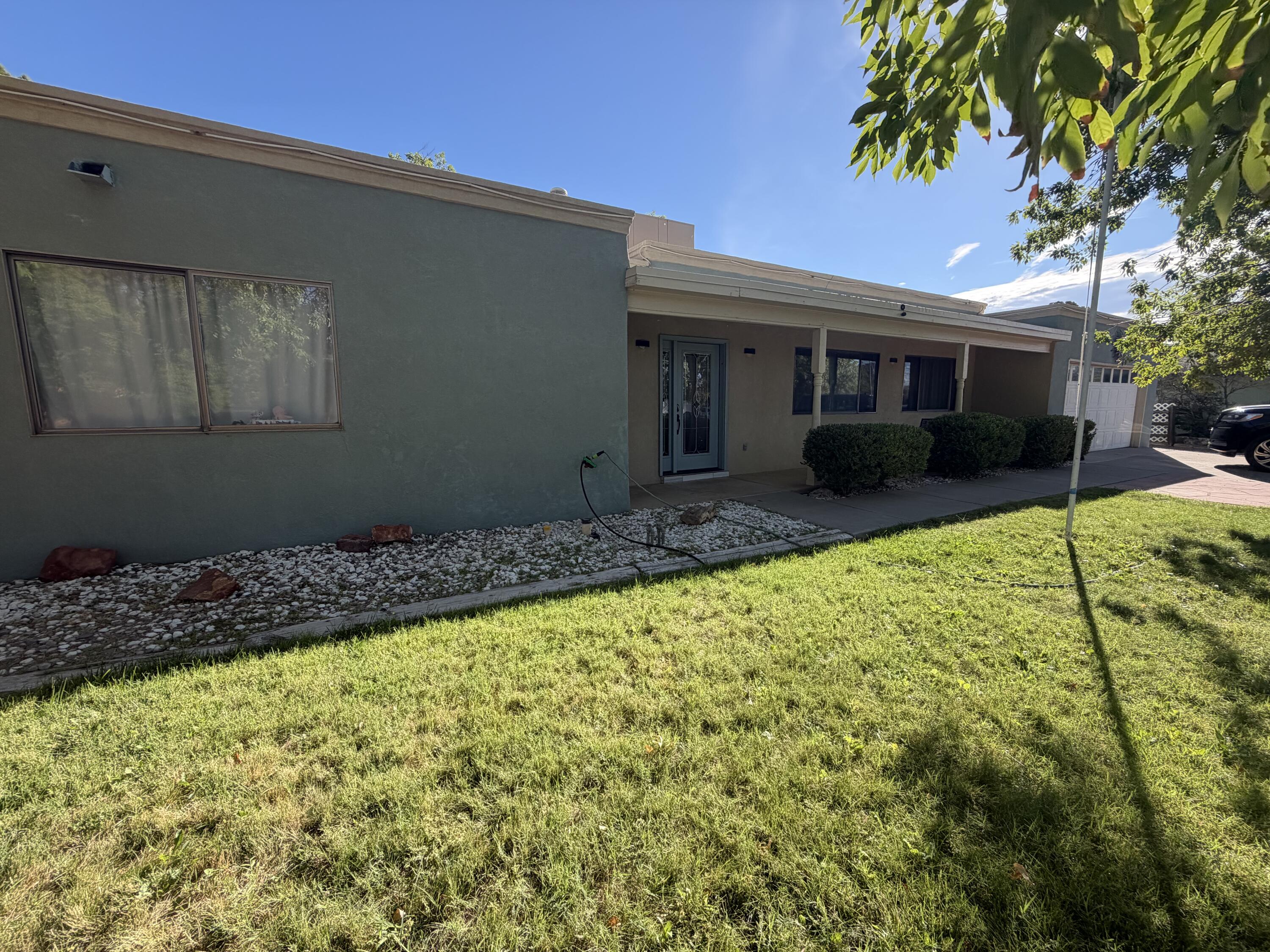 Photo 14 — 5504 Palomino Drive NW