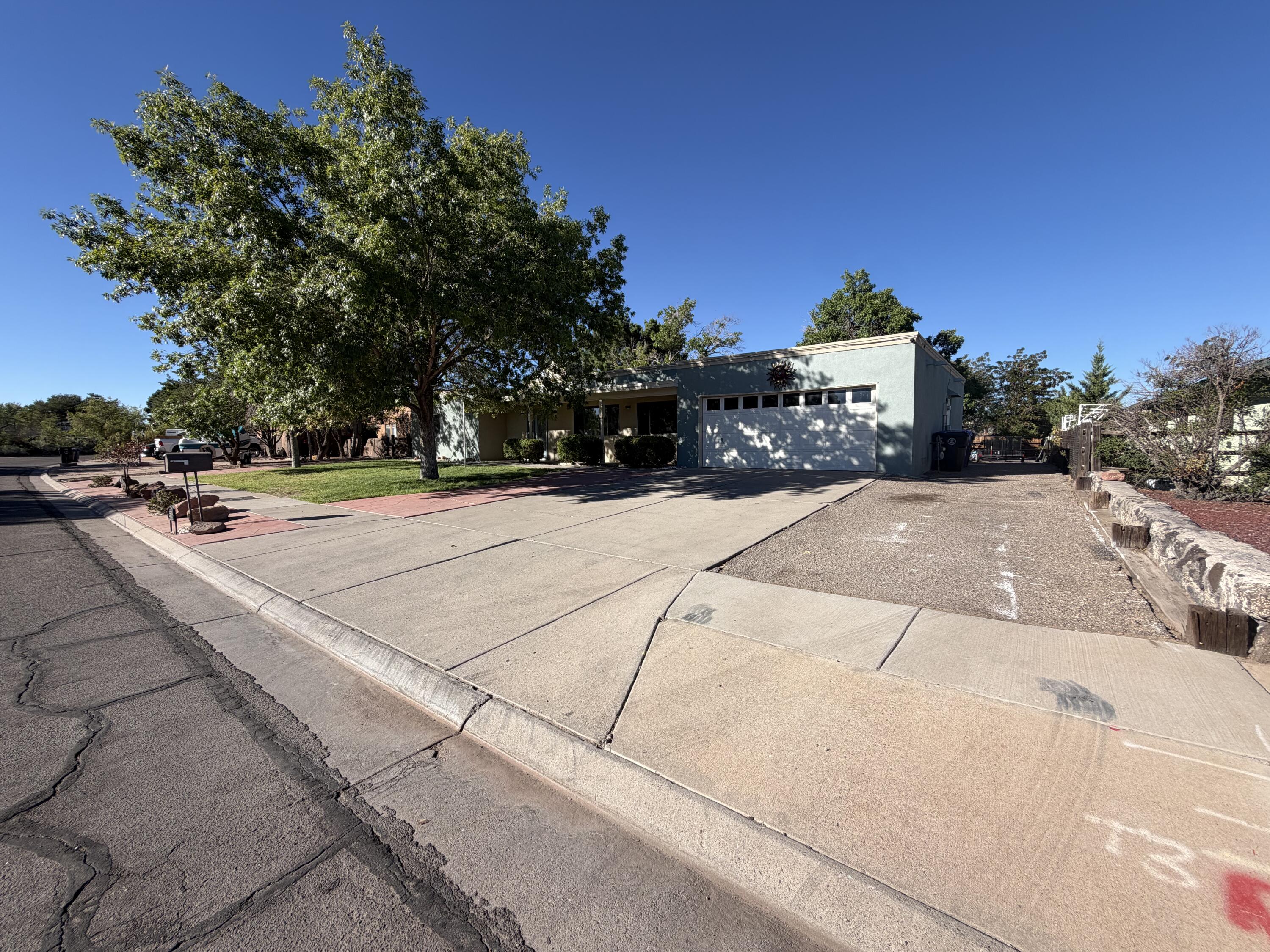 Photo 16 — 5504 Palomino Drive NW