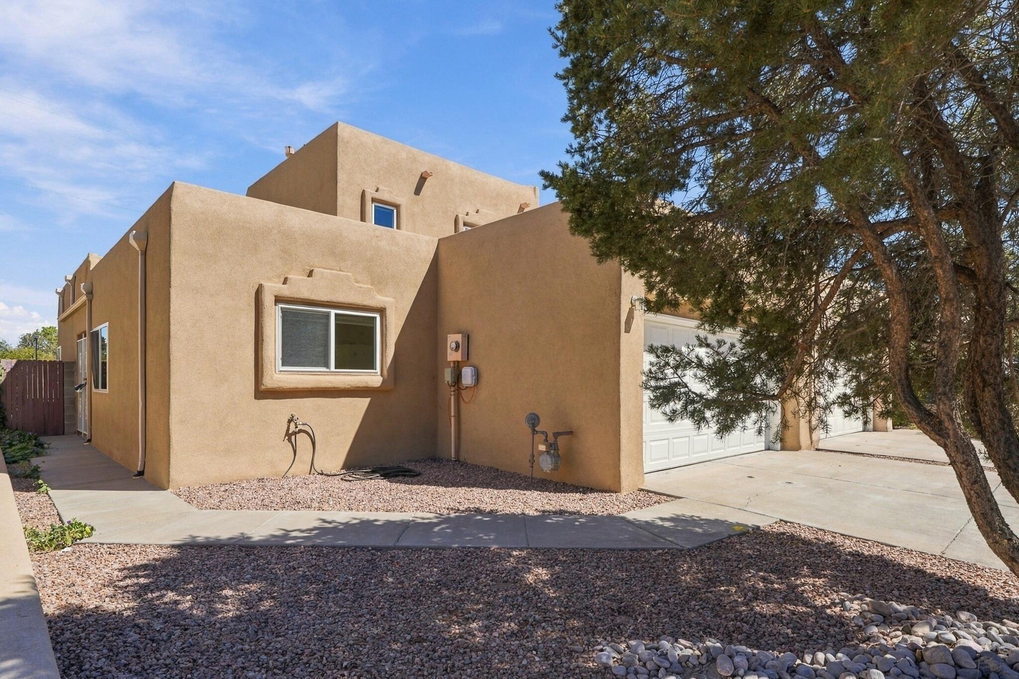 11235 Campo Del Oso Avenue NE, Albuquerque, NM 87123