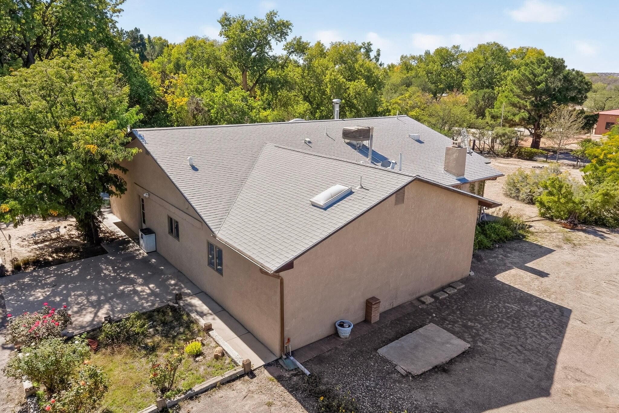 Photo 15 — 8901 Rio Grande Boulevard NW