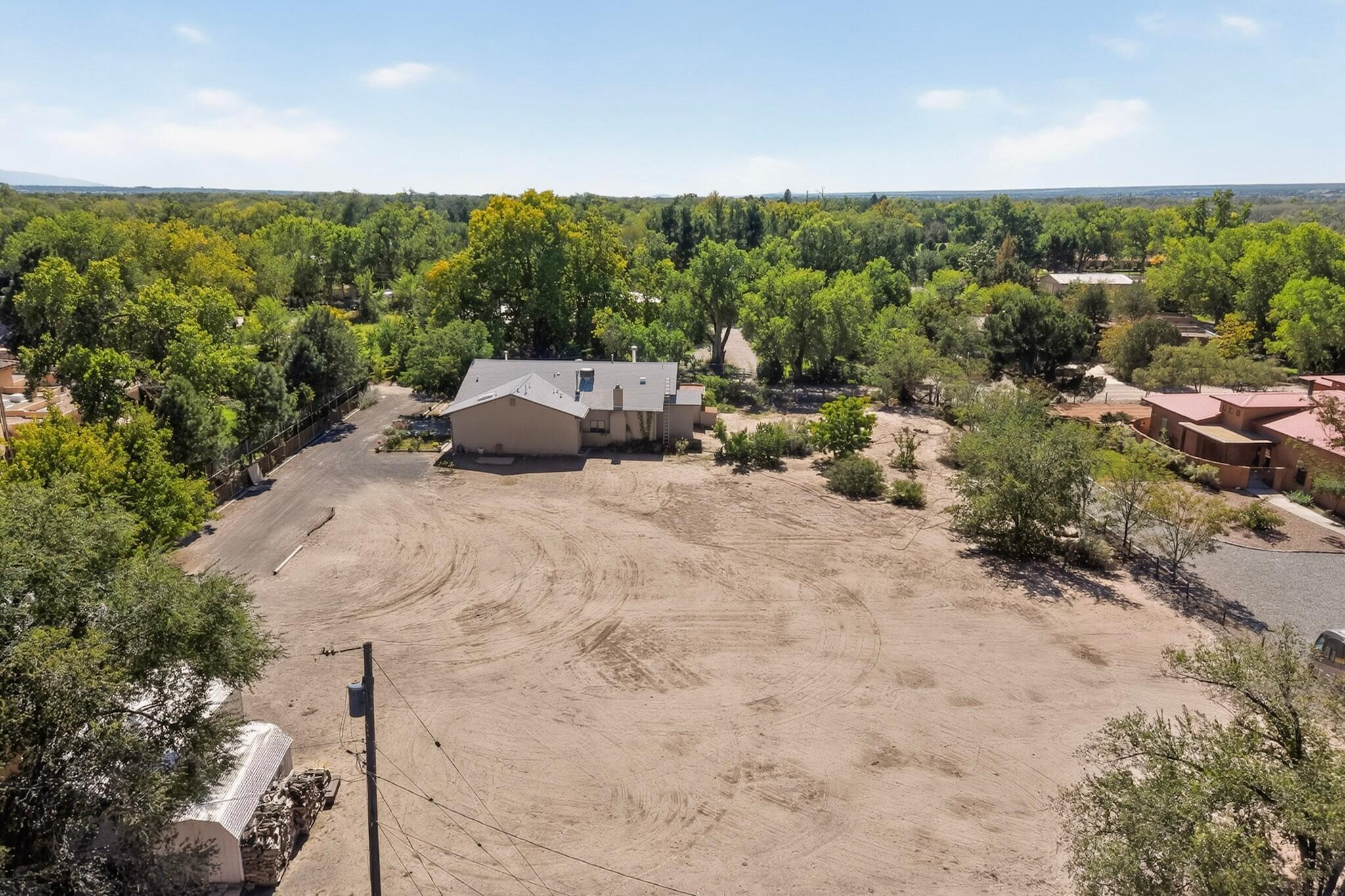 Photo 7 — 8901 Rio Grande Boulevard NW
