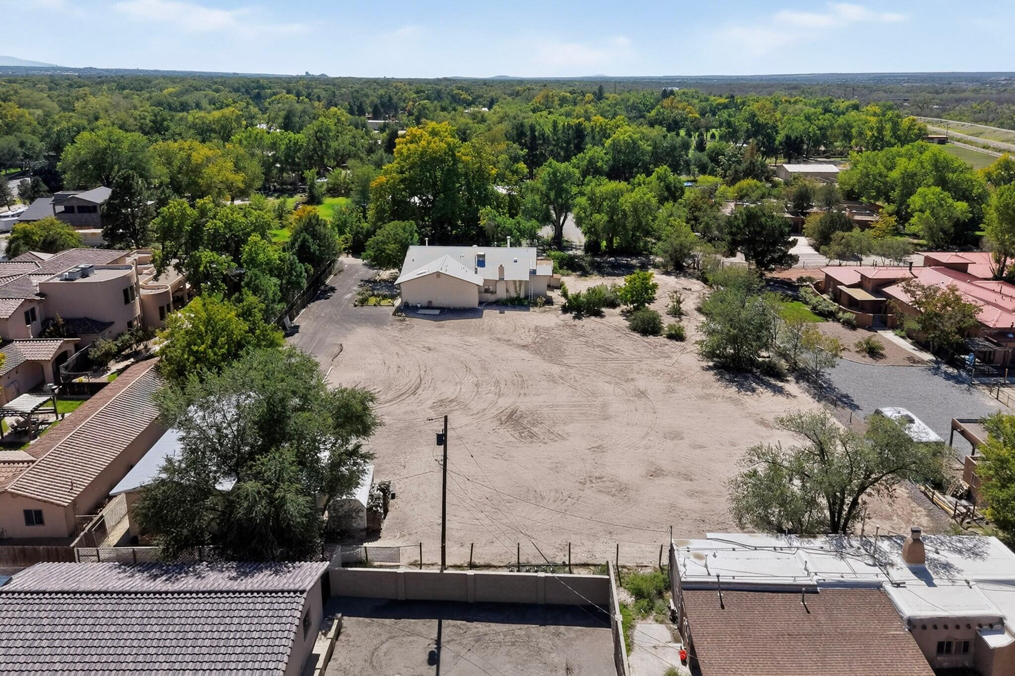 Photo 5 — 8901 Rio Grande Boulevard NW