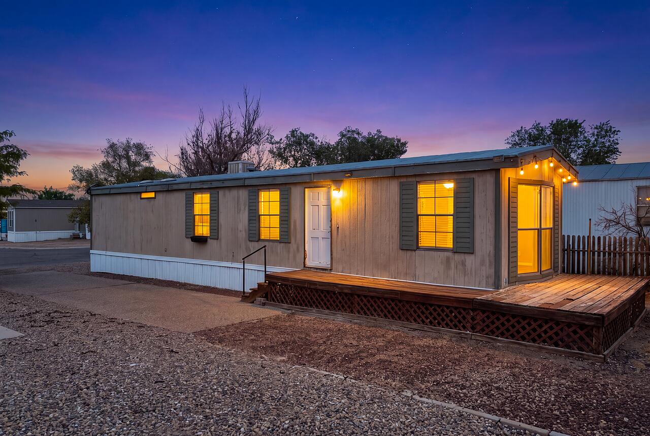 224 Atrisco Vista Boulevard SW TRLR 31, Albuquerque, NM 87121