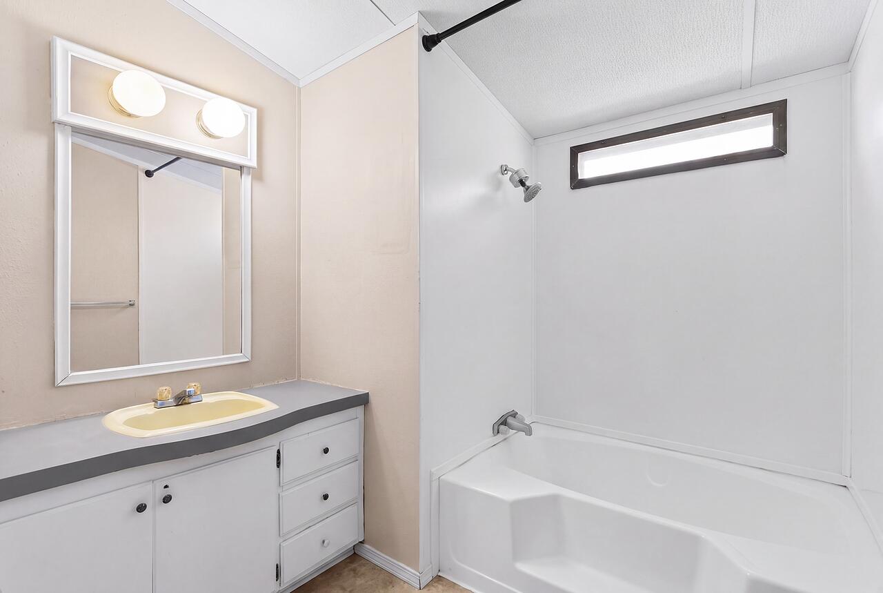 Photo 6 — 224 Atrisco Vista Boulevard SW TRLR 31