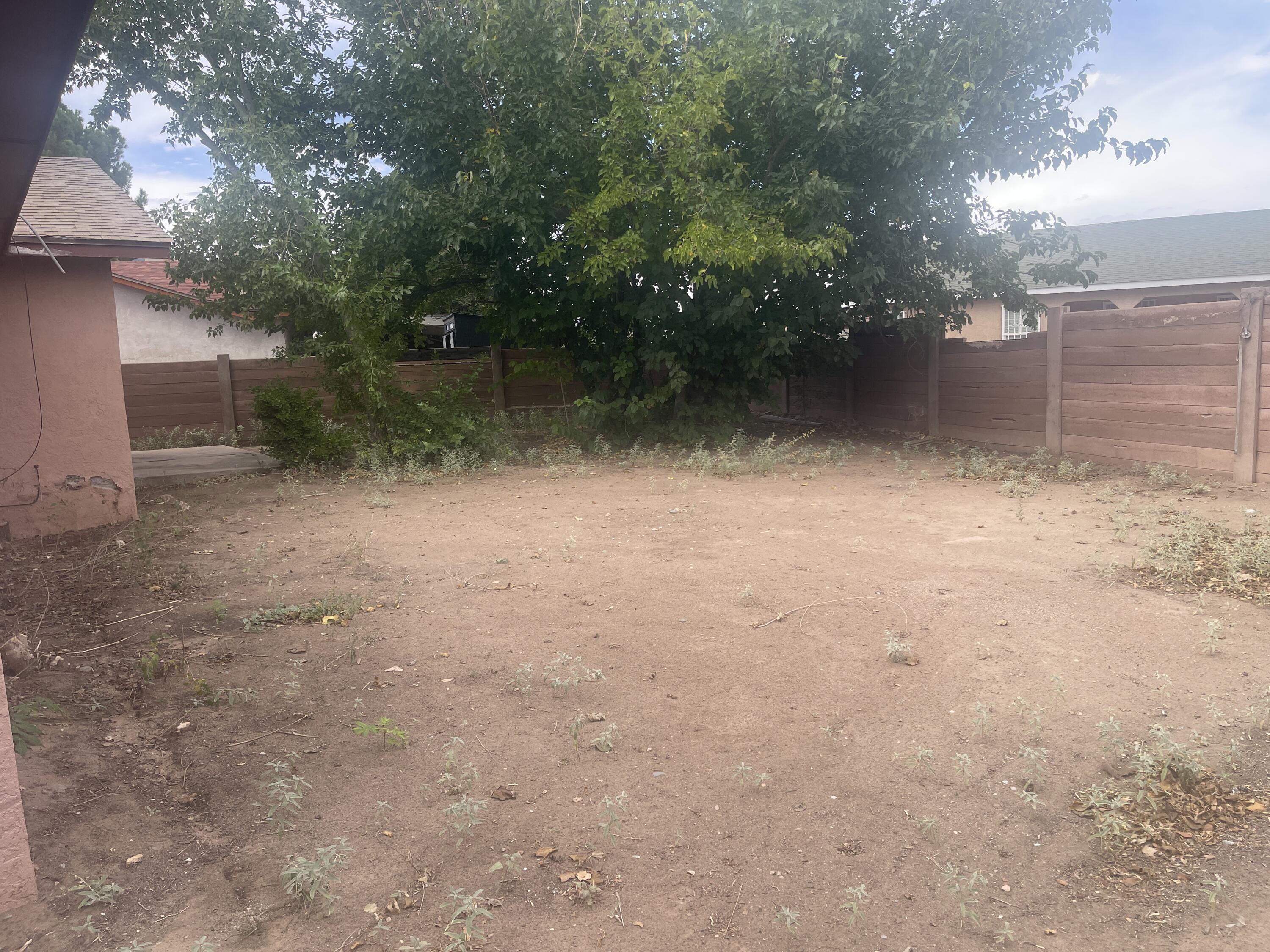 Photo 10 — 2715 Bryan Court SW