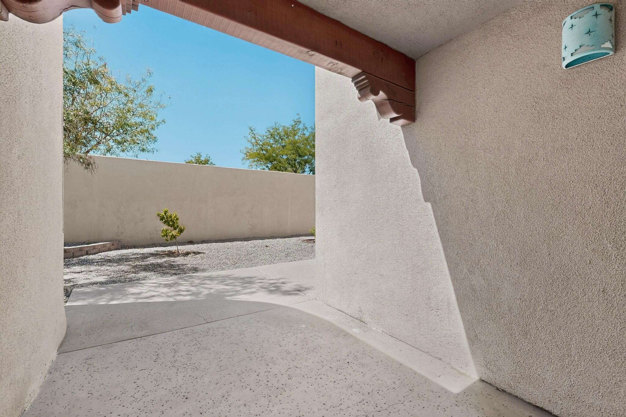 Photo 5 — 531 Via Patria SW