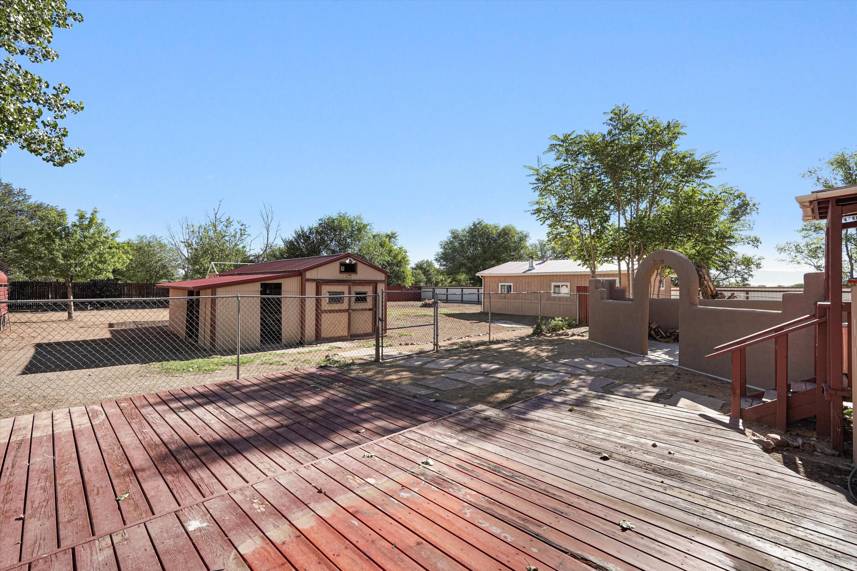 Photo 19 — 1300 Robyn Place SW