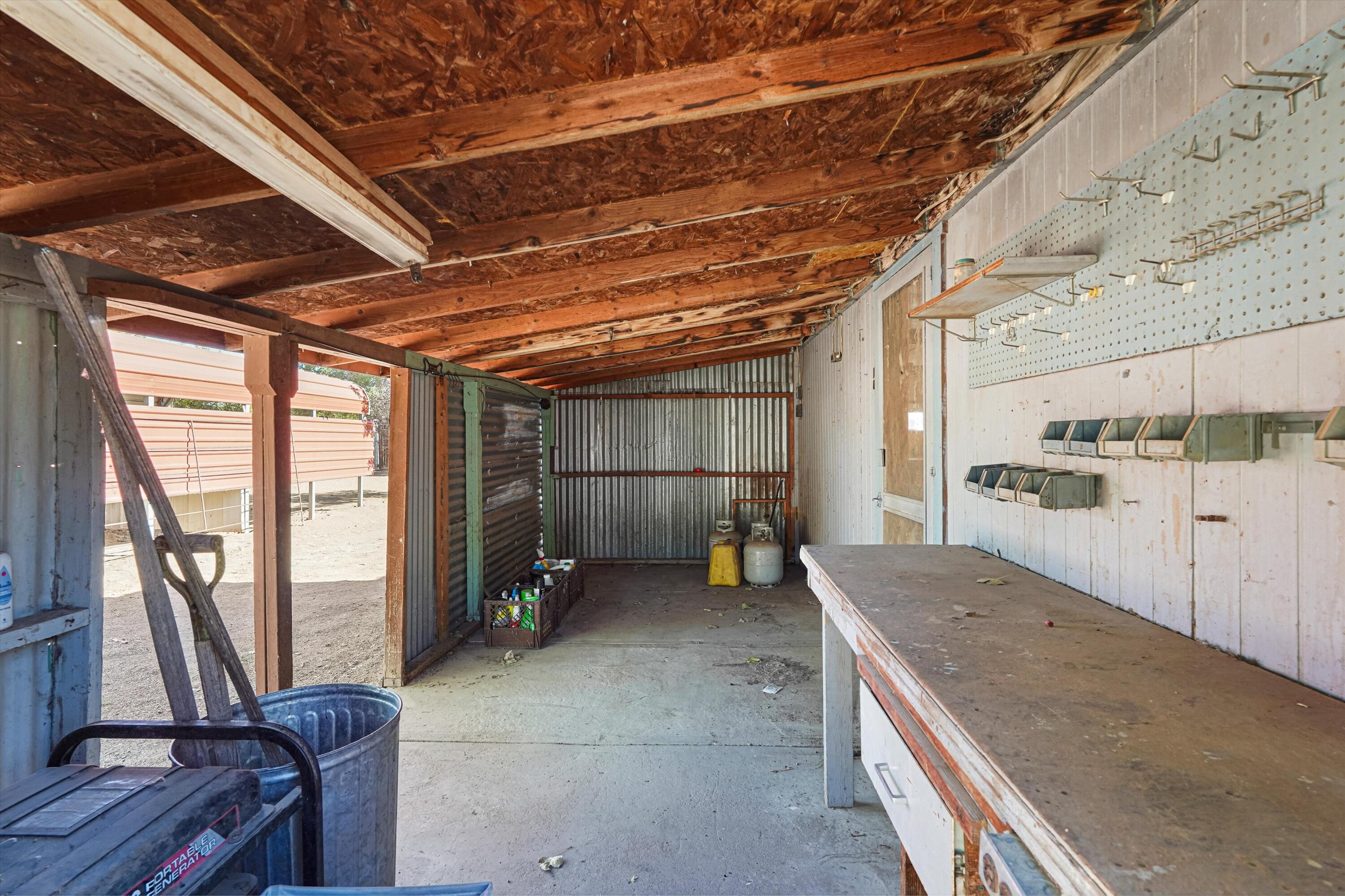 Photo 14 — 1300 Robyn Place SW