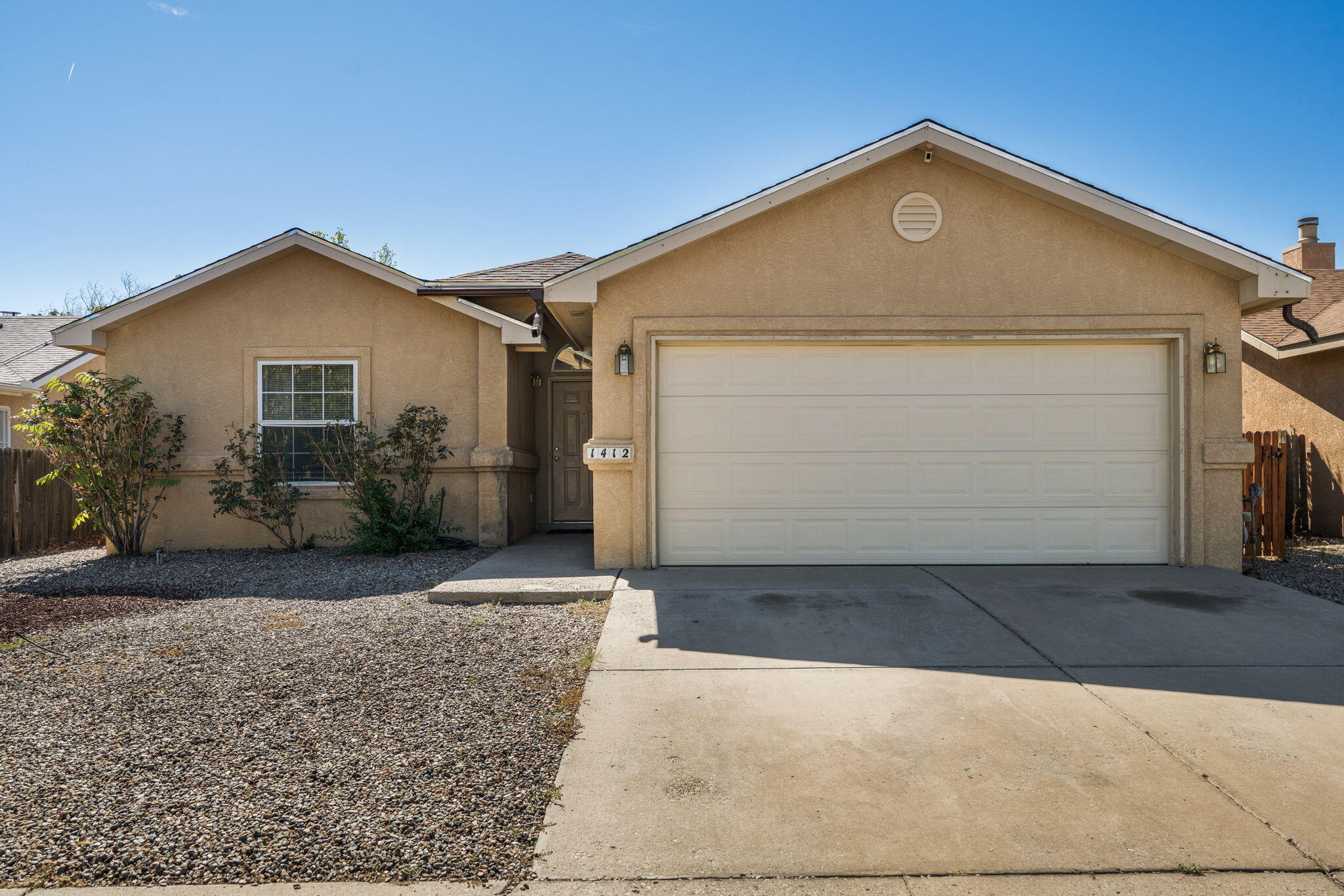 1412 Desert Bloom Avenue NW