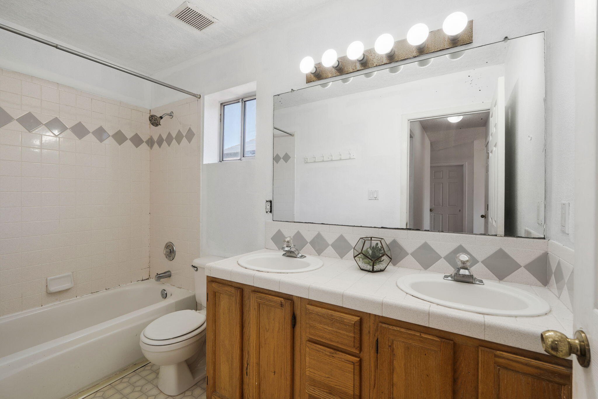 Photo 11 — 1412 Desert Bloom Avenue NW