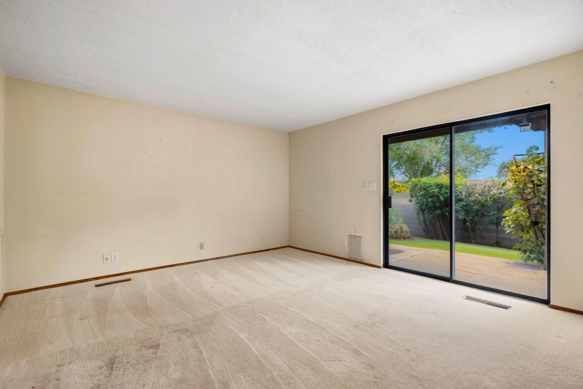 Photo 17 — 7452 Burlison Drive NE