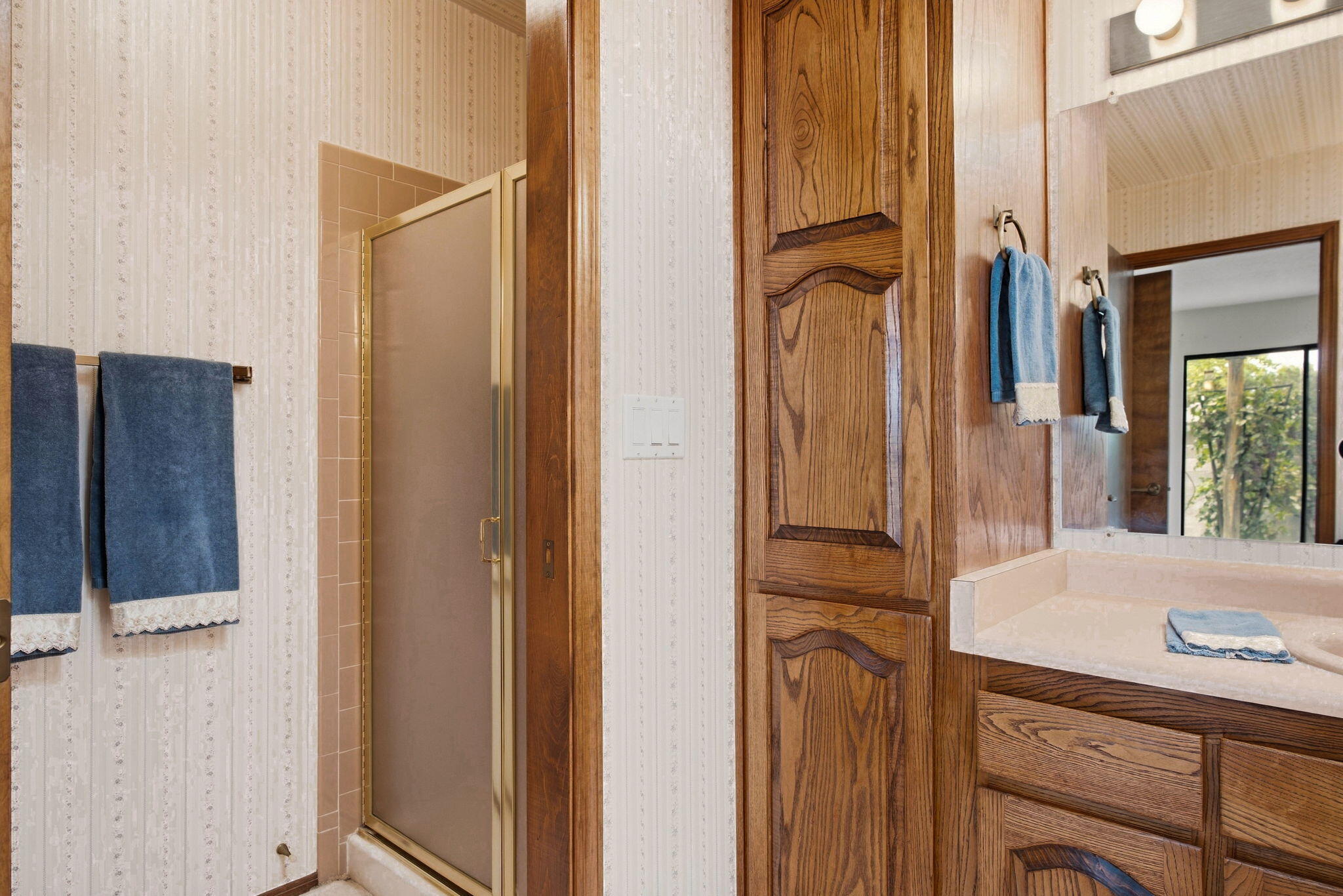 Photo 12 — 7452 Burlison Drive NE