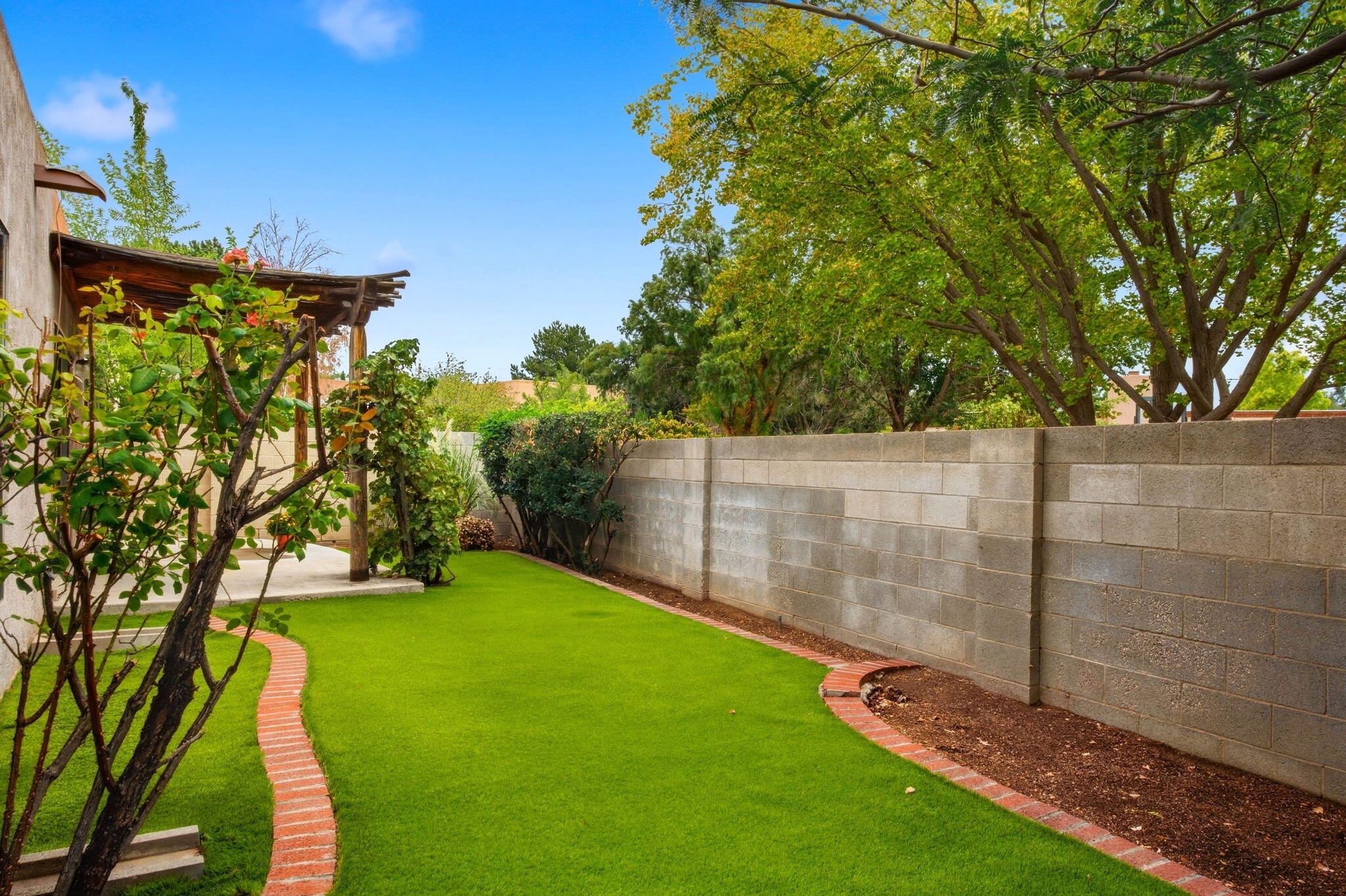 Photo 6 — 7452 Burlison Drive NE