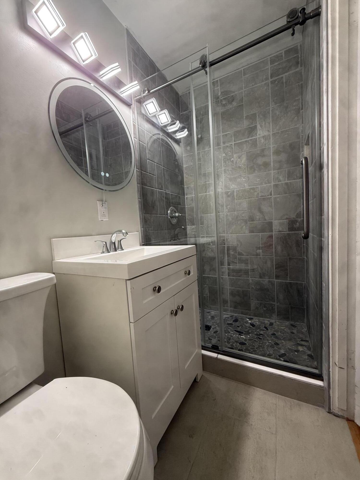 Photo 5 — 1804 Cornell Drive SE