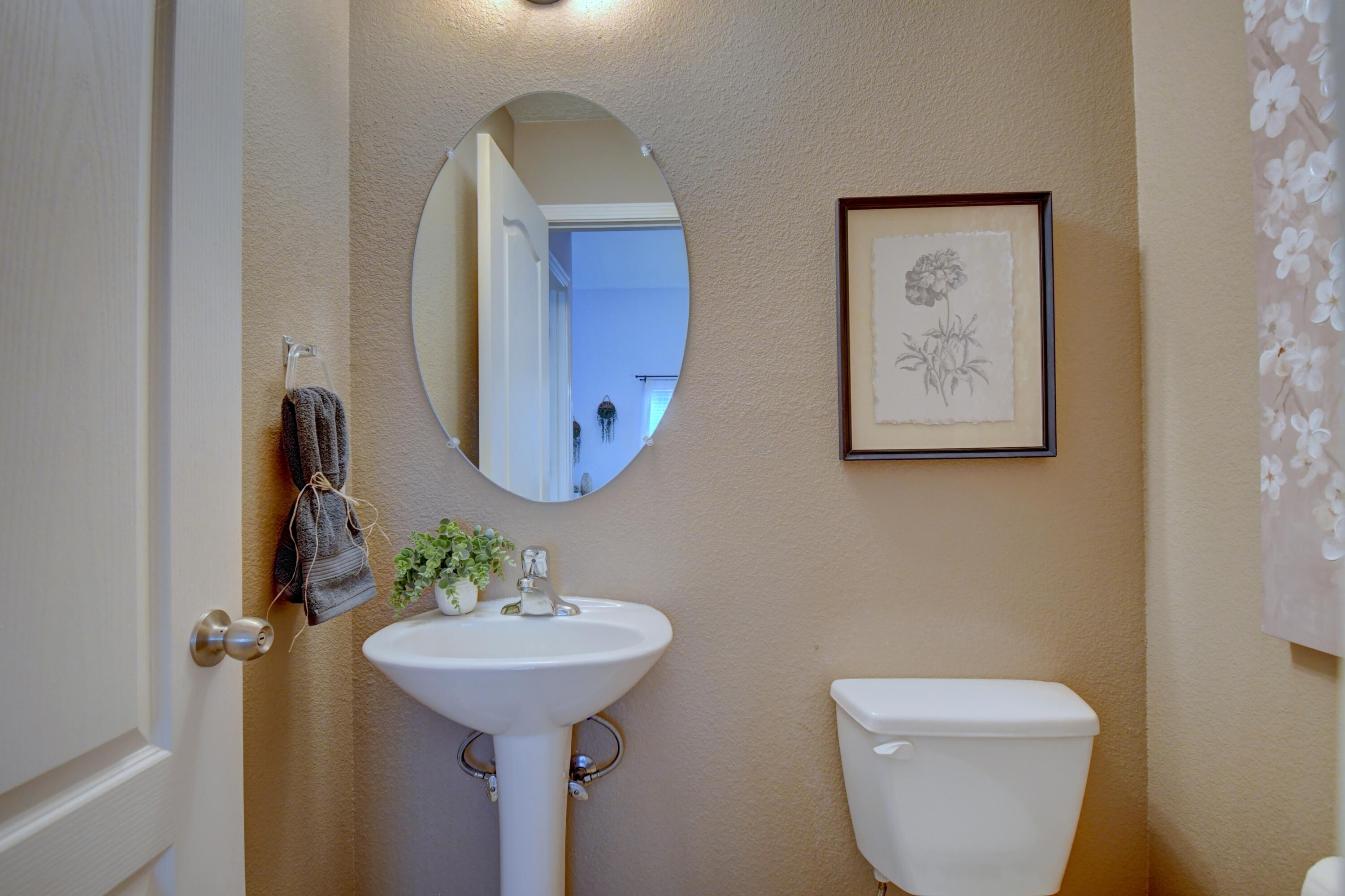 Photo 5 — 8220 Chilte Pine Road NW