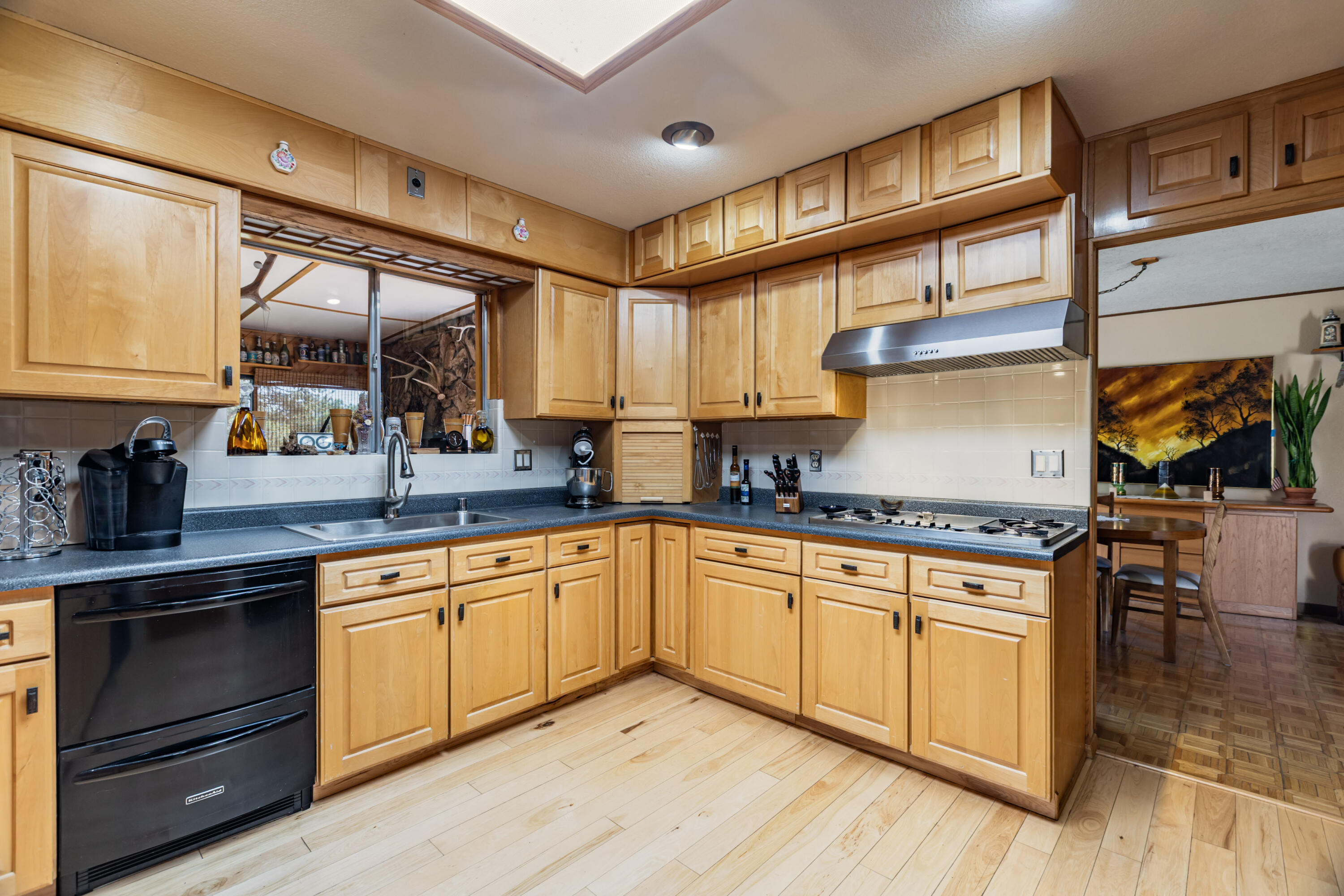 Photo 14 — 4912 Simon Drive NW