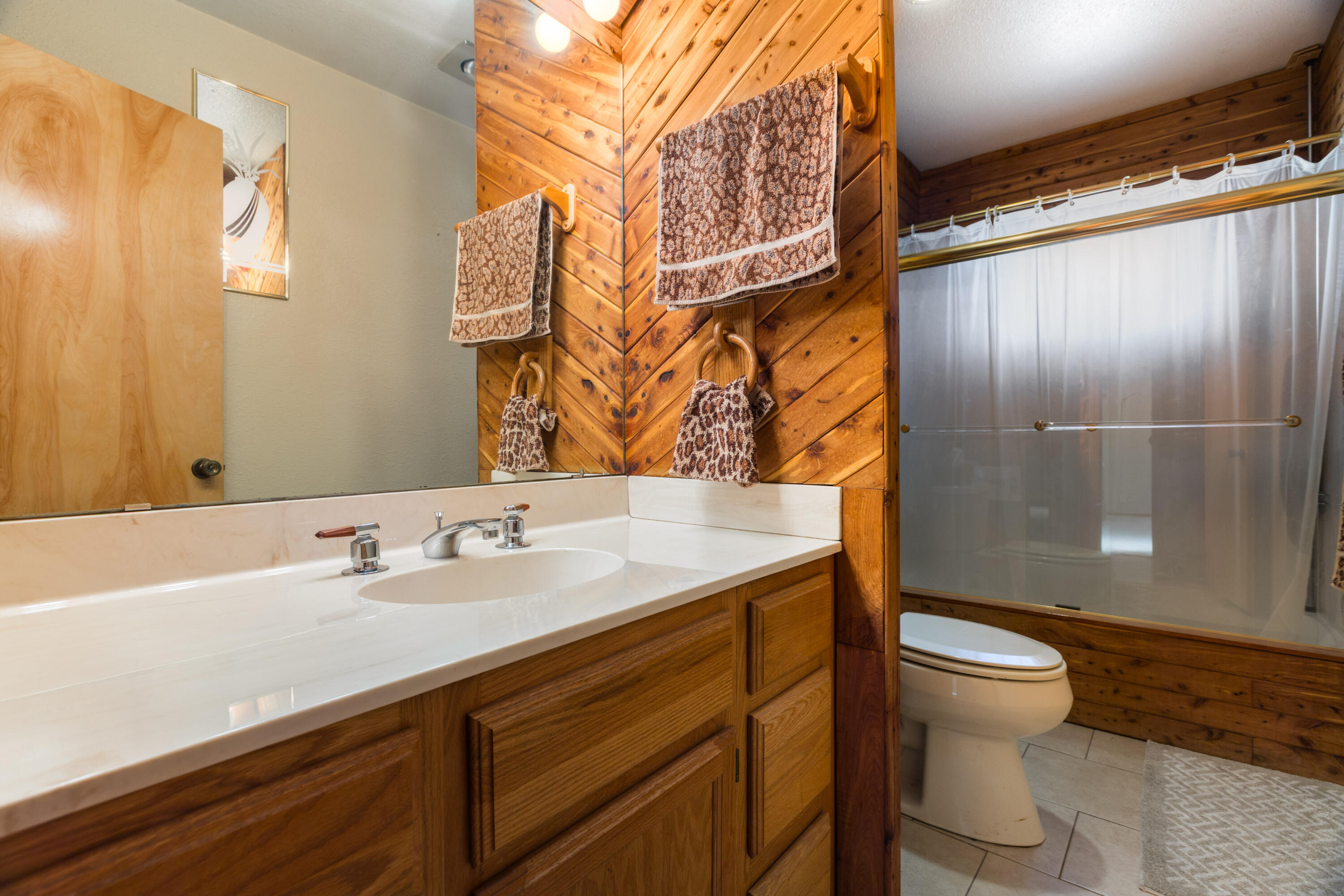 Photo 9 — 4912 Simon Drive NW