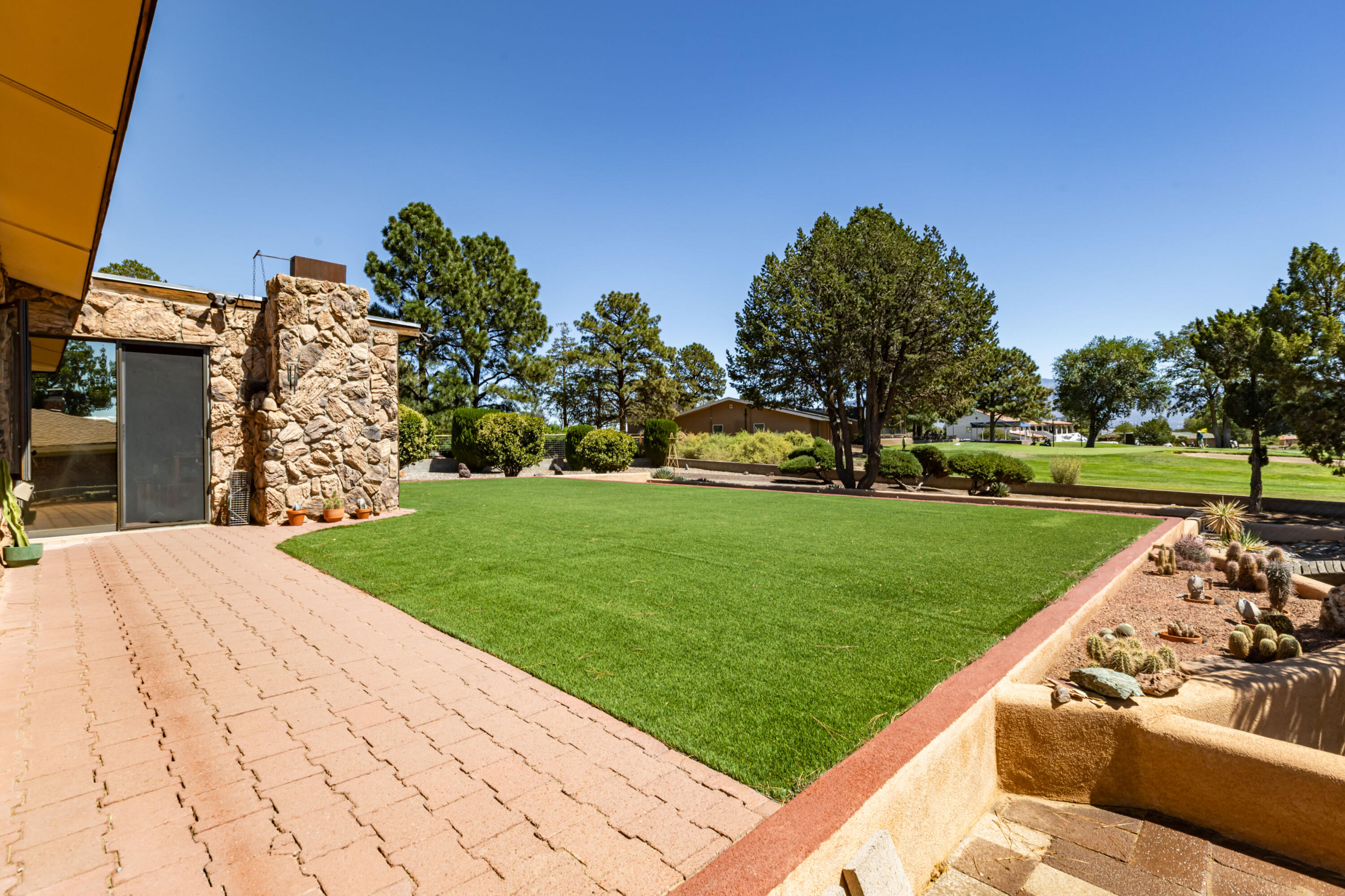 Photo 8 — 4912 Simon Drive NW