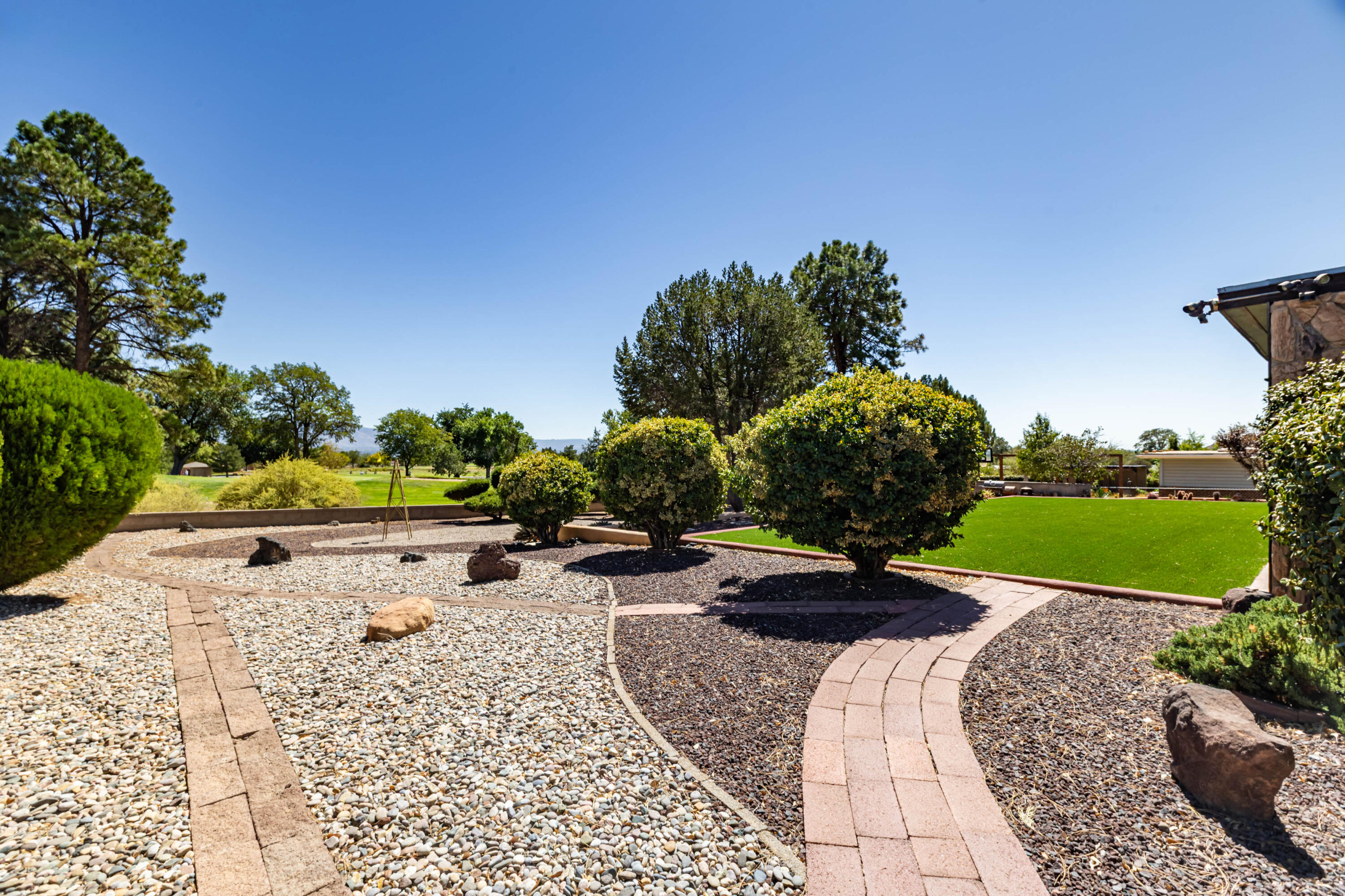 Photo 5 — 4912 Simon Drive NW