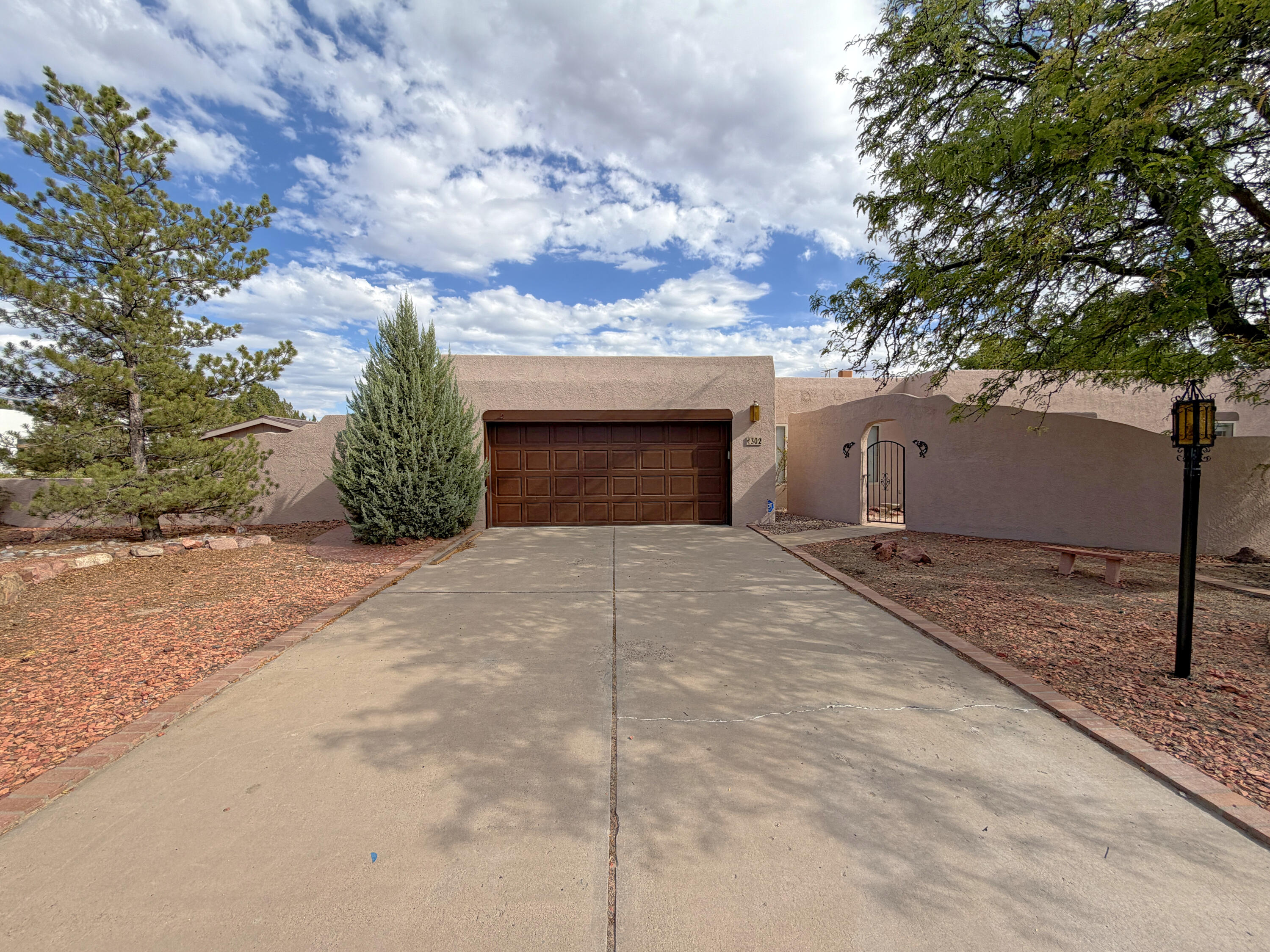 302 Villa Verde Drive SE
