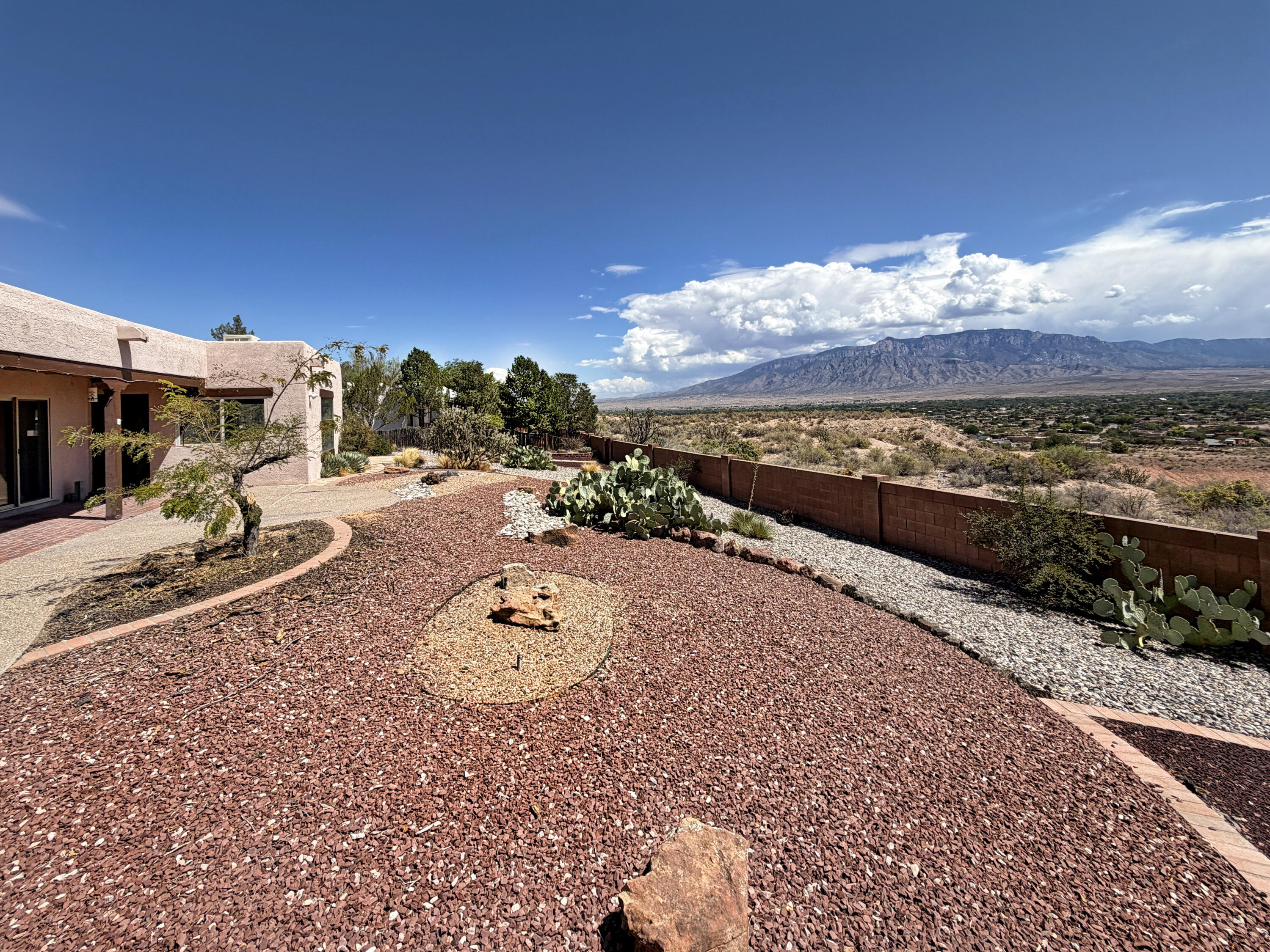 Photo 6 — 302 Villa Verde Drive SE
