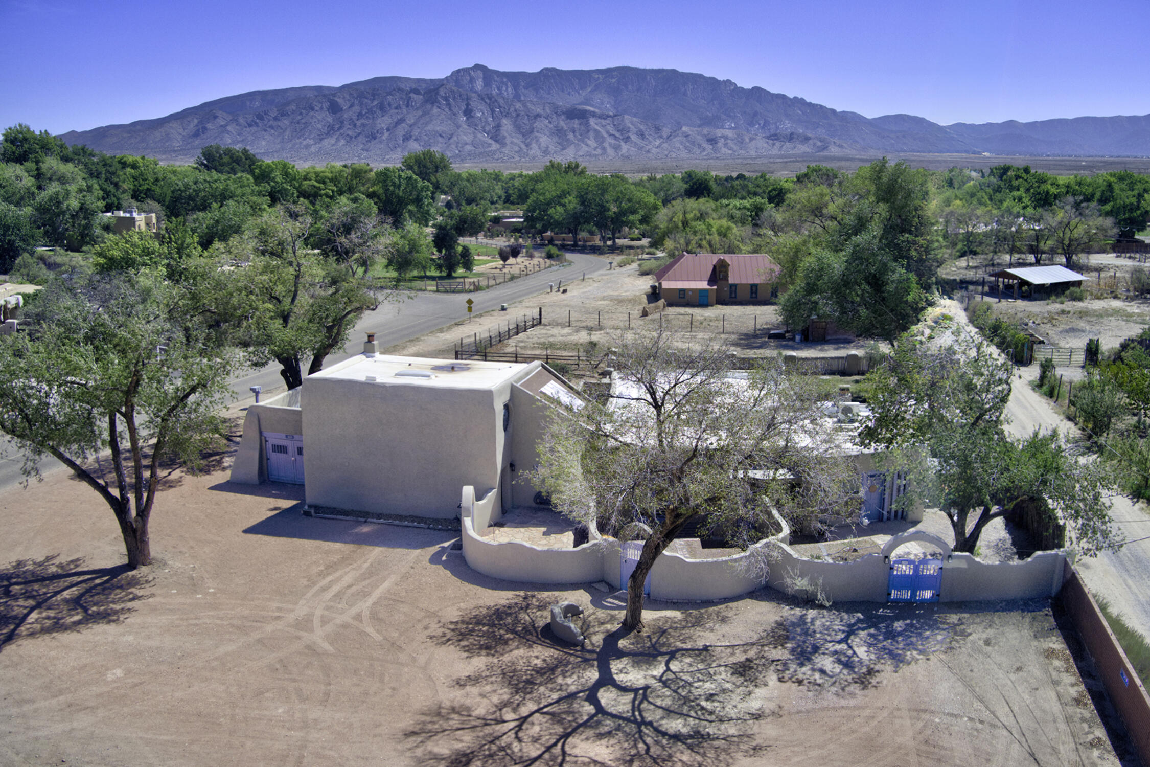 250 Moongate Road, Corrales, NM 87048