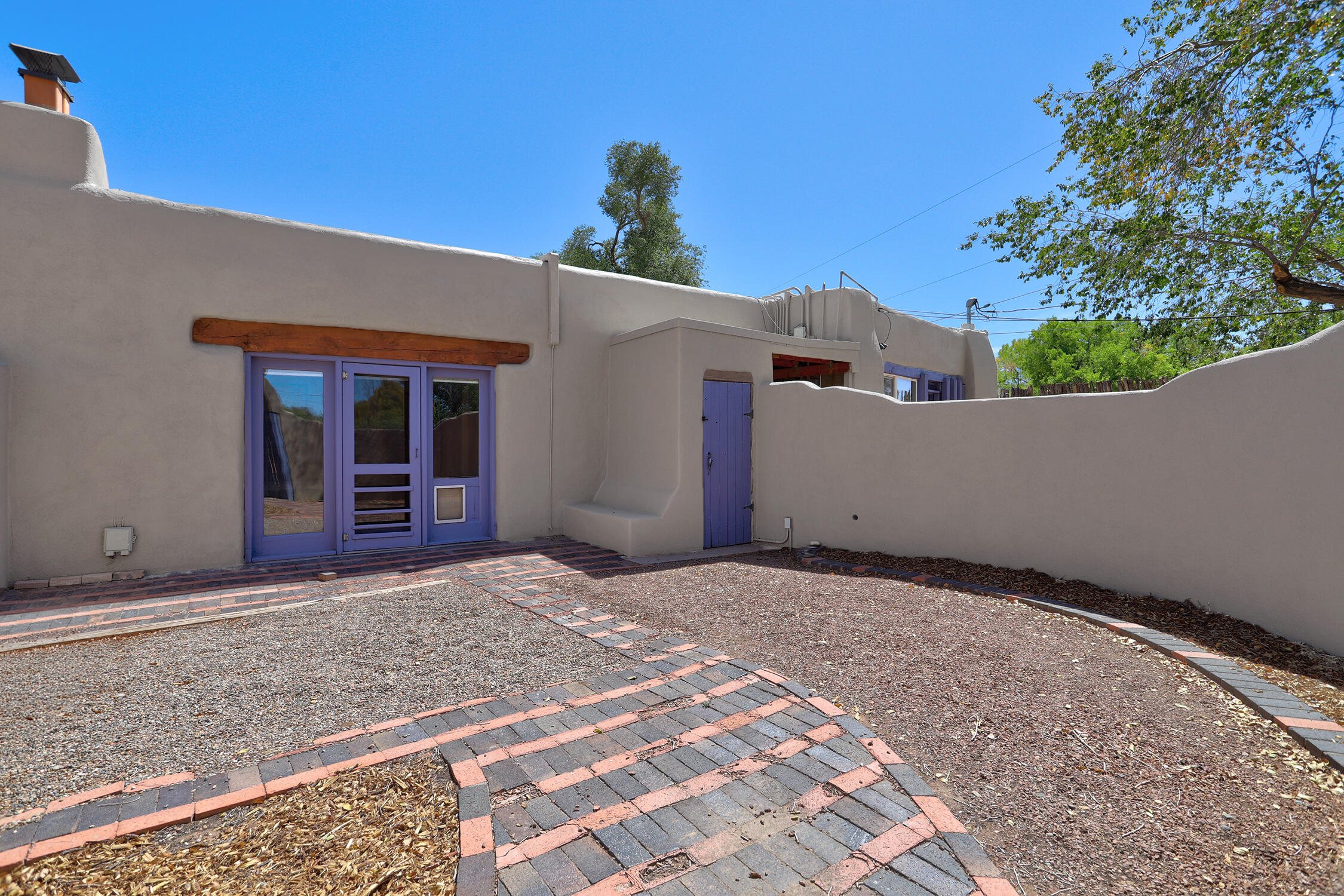 Photo 18 — 250 Moongate Road