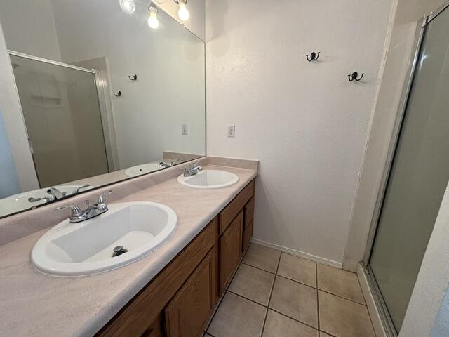 Photo 5 — 429 Tome Hill Avenue SE
