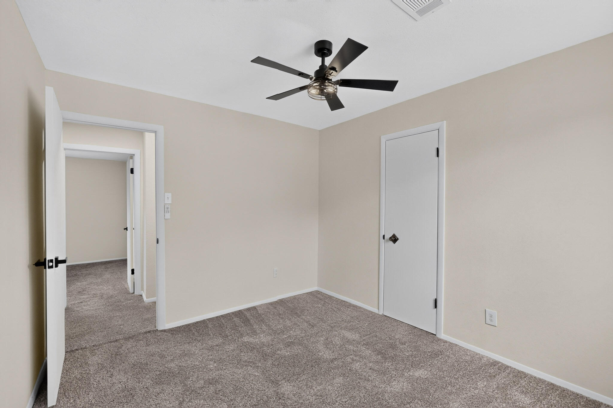Photo 20 — 4611 Valley Park Drive SW
