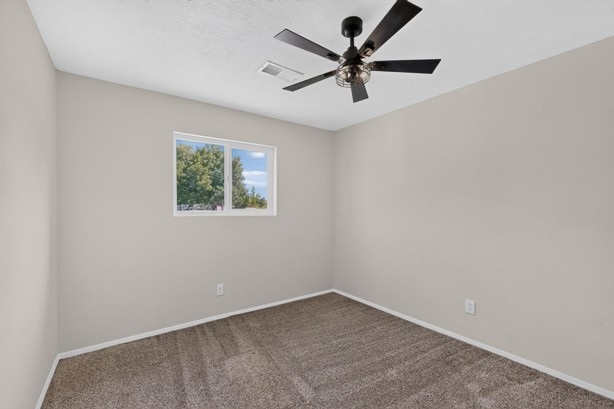 Photo 19 — 4611 Valley Park Drive SW