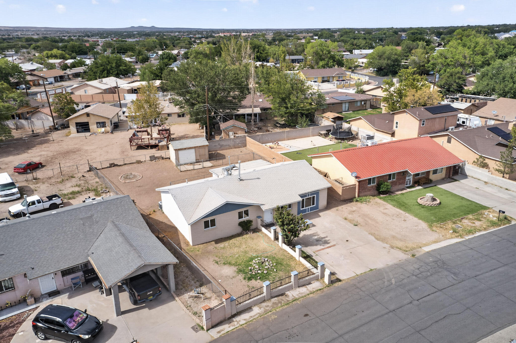 Photo 10 — 4611 Valley Park Drive SW