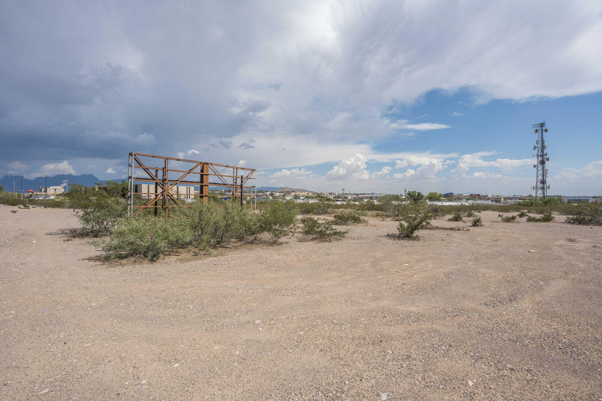 Photo 4 —  E Griggs Avenue