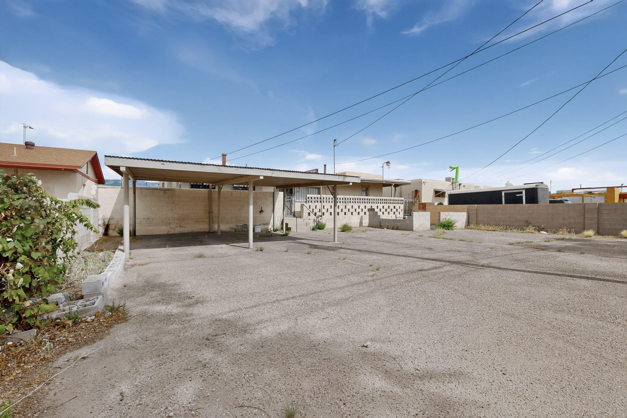 Photo 5 — 2837 San Mateo Boulevard NE