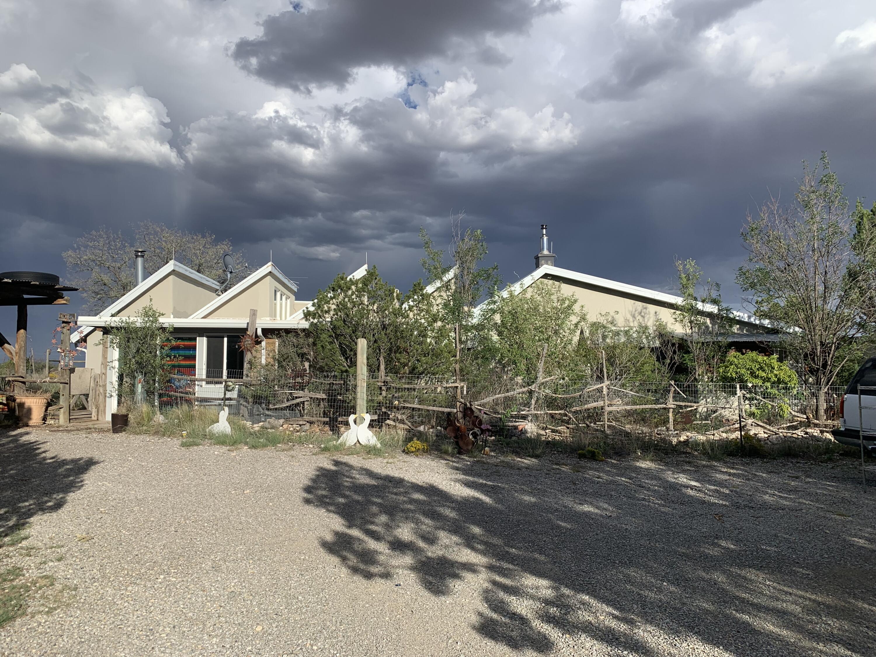 130 Stream Road, Edgewood, NM 87015