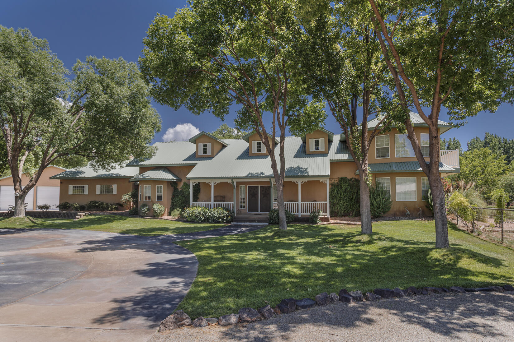 Photo 15 — 220 Del Norte Court